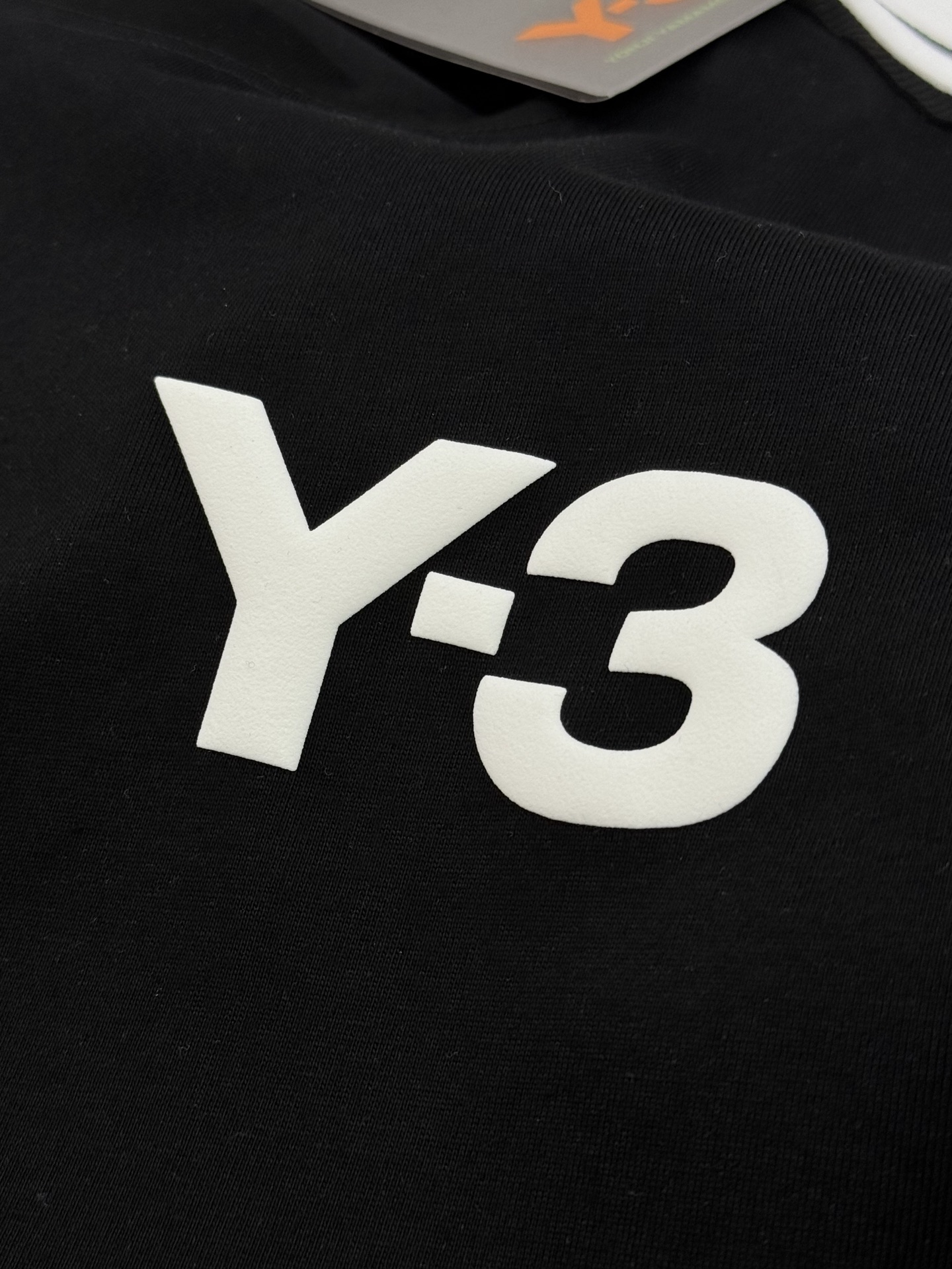 。🌾 Y-3*山本耀司超高品”新款潮牌休闲T恤.男女同款❤️休闲运动风格.y3新推系列将条纹织带巧妙融入