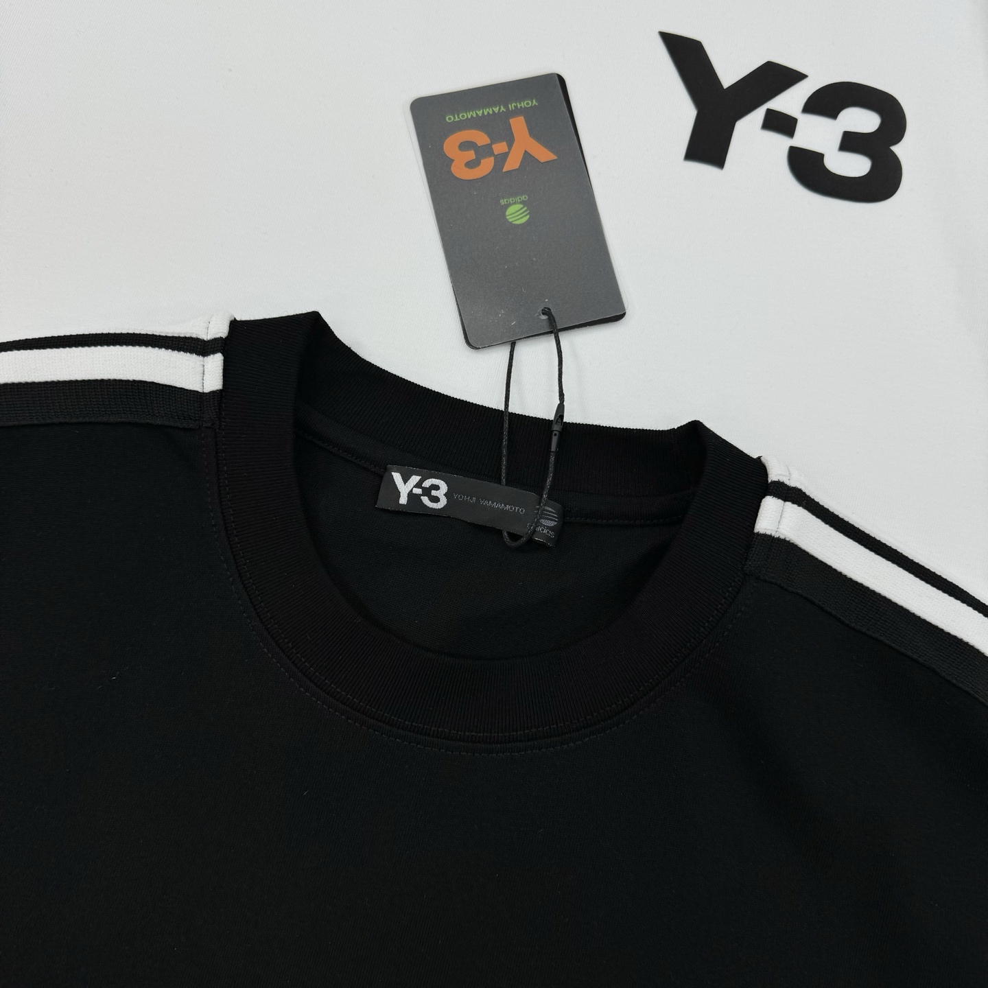 。🌾 Y-3*山本耀司超高品”新款潮牌休闲T恤.男女同款❤️休闲运动风格.y3新推系列将条纹织带巧妙融入