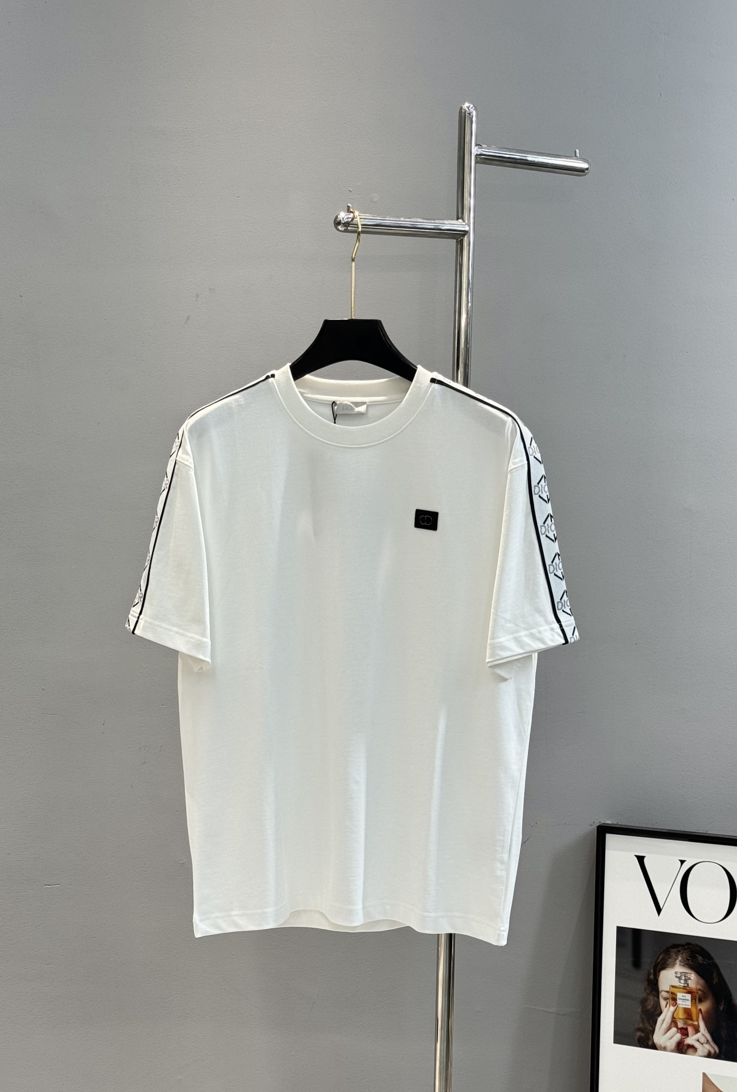 。🌾 Dio*r迪奥新款潮牌潮牌T恤.超高品”男女同款❤️休闲运动风格.经典大牌新推系列将条纹dior织