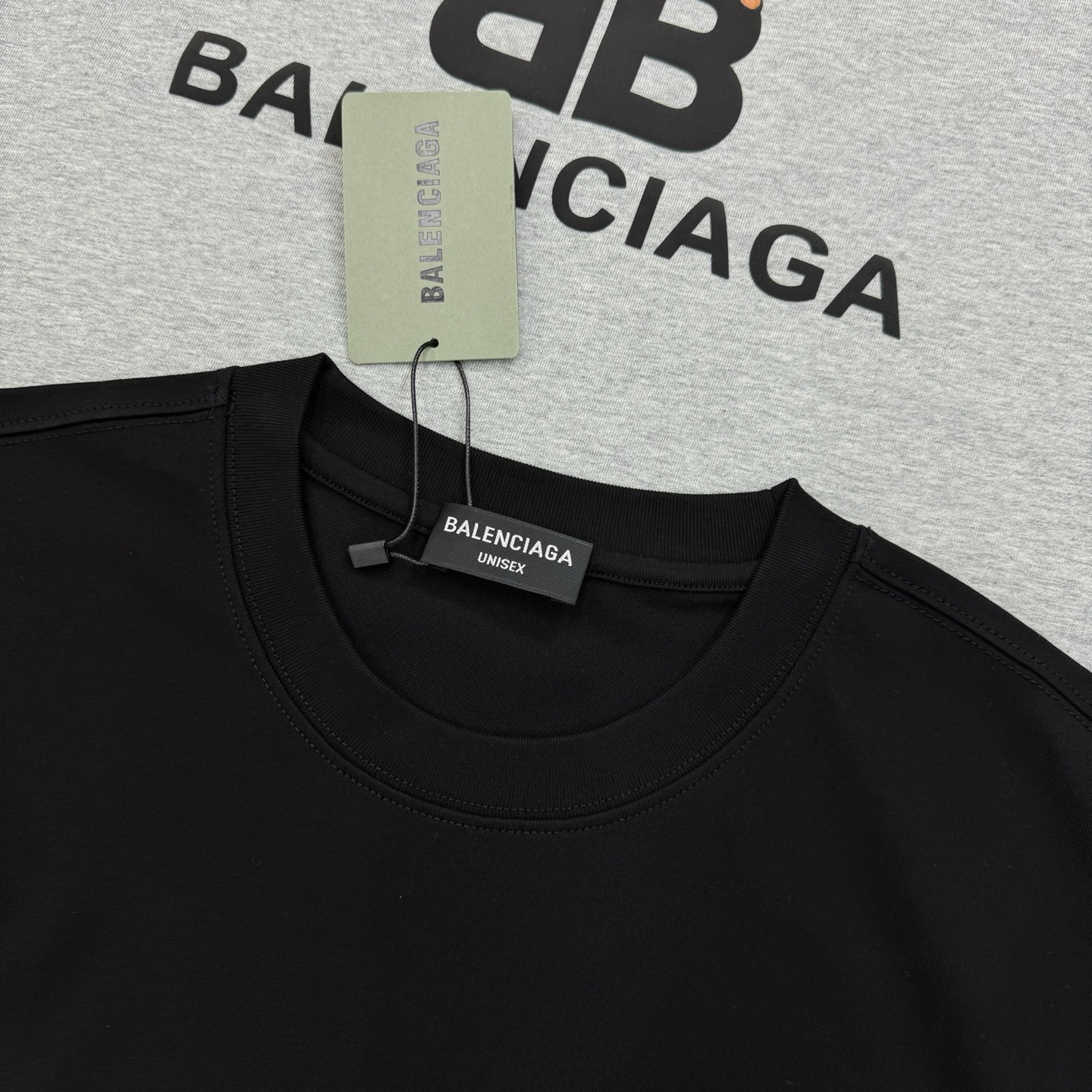 。🌾 BALENCIAG*巴黎世家新款潮牌T恤.男女同款推荐！优选280g纯棉面料，柔软舒适.透气吸汗.