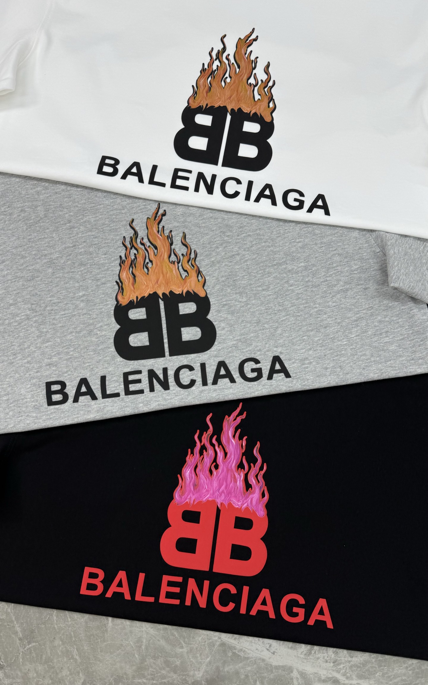 。🌾 BALENCIAG*巴黎世家新款潮牌T恤.男女同款推荐！优选280g纯棉面料，柔软舒适.透气吸汗.