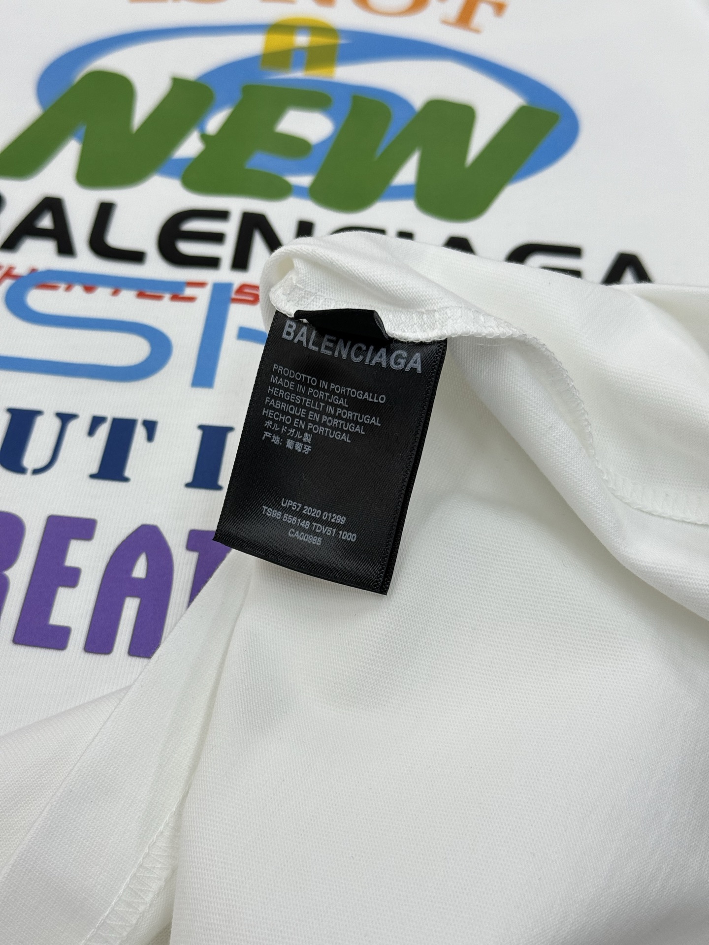 。🌾 Balenciag*巴黎世家新款潮牌T恤.男女同款！os版型真的很迷人.品牌图形字母烫画设计.双面