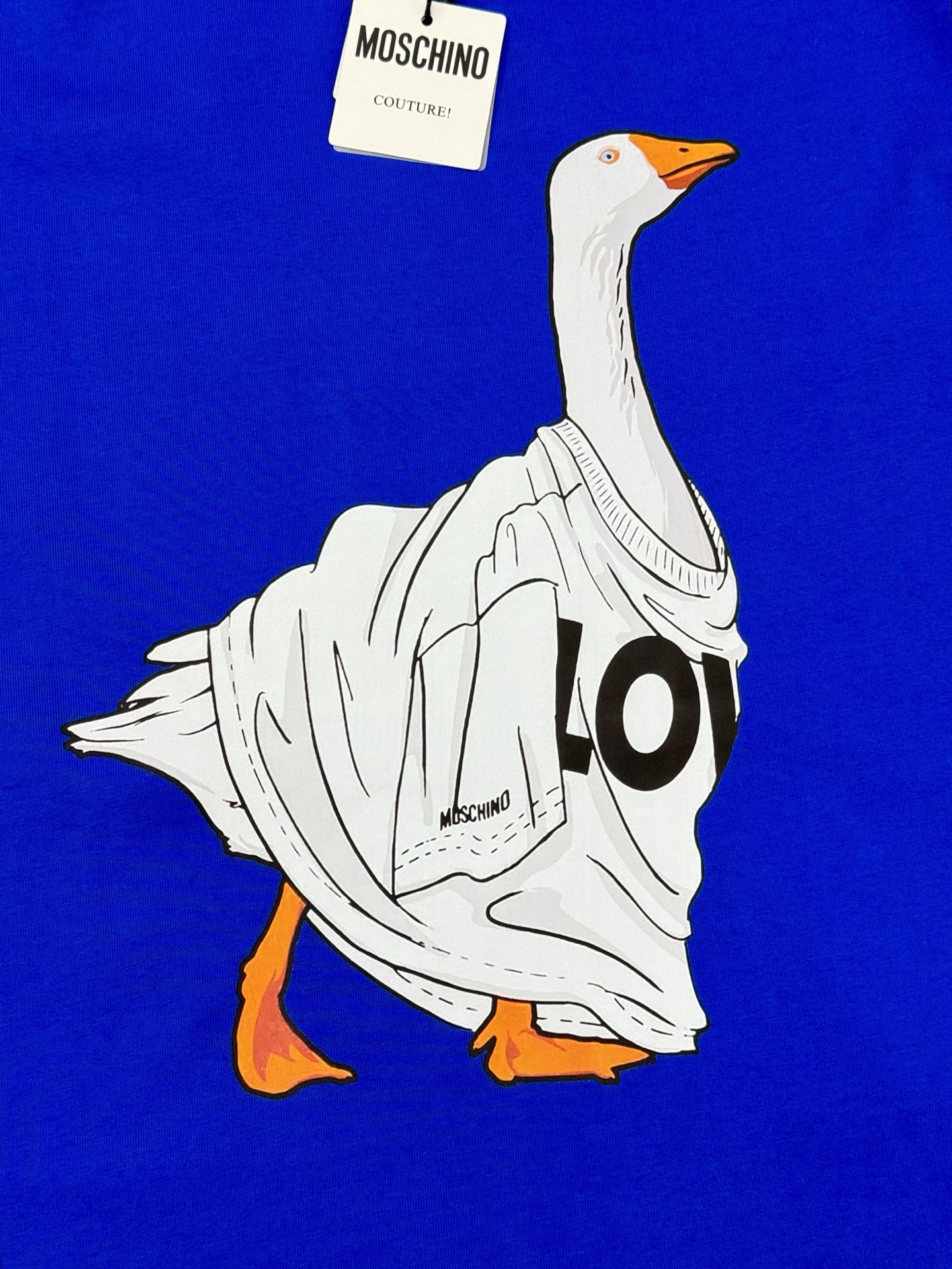 。🌾 MOSCHIN*莫斯奇诺*新品🆕潮牌情侣款T恤.原单推荐！大白鹅品牌潮流.街头风的新纪…整体图形质