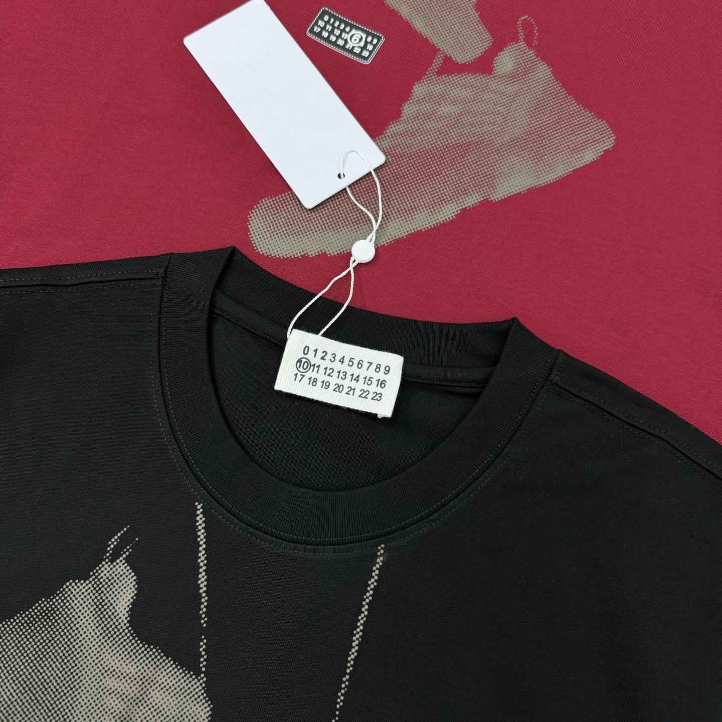 。🌾 Maison Margiela马吉拉潮牌新款圆领T恤.男女同款❤️马吉拉经典图形字l设计.特别之作