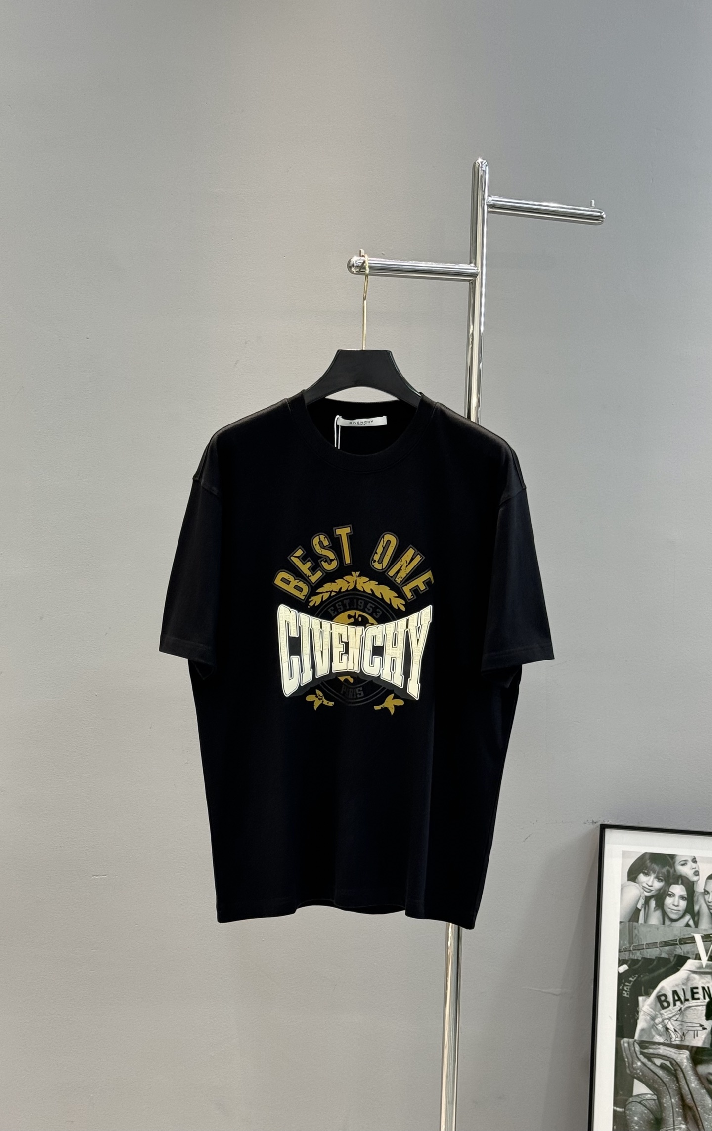 Givenchy Best One印花T恤❤️男女同款！纪梵希Best One系列印花T恤，纯色底色搭配