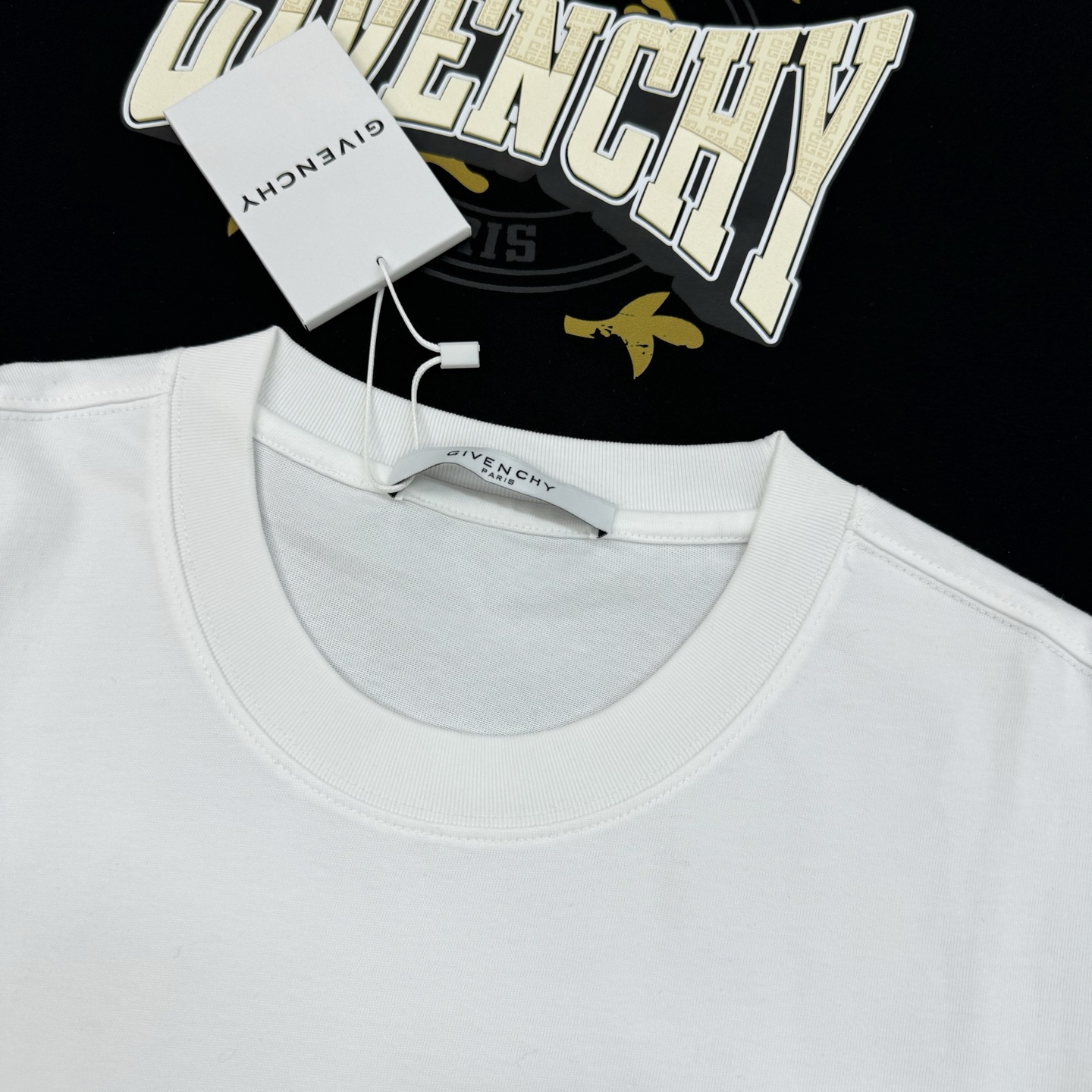 Givenchy Best One印花T恤❤️男女同款！纪梵希Best One系列印花T恤，纯色底色搭配
