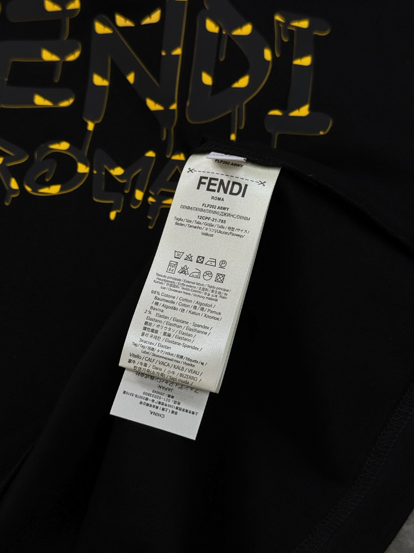 Fendi 芬迪新款潮牌T恤.男女同款❤️滴滴漆印花效果.高温立体烫画工艺.胸前黄色FF字母融合罗马字样