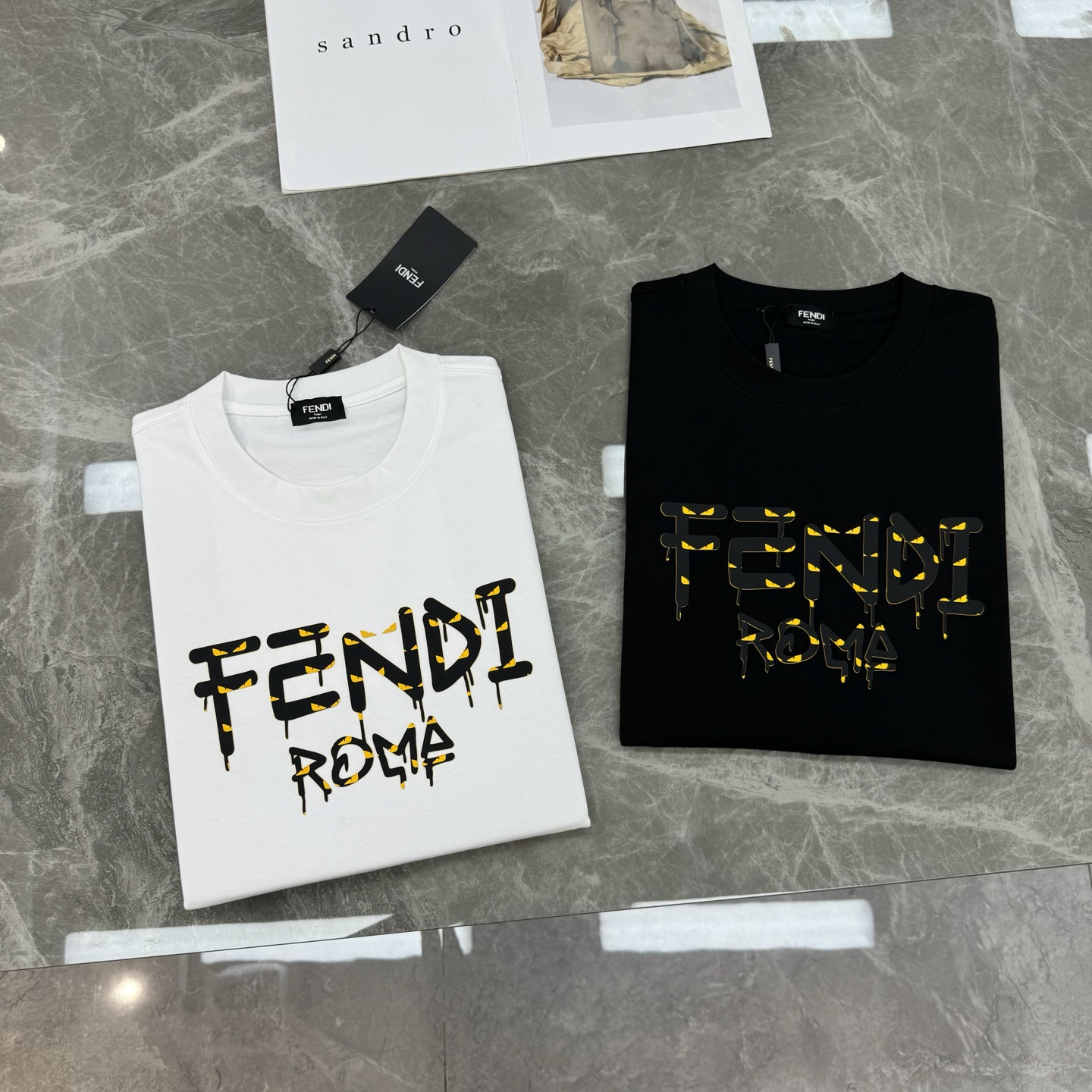 Fendi 芬迪新款潮牌T恤.男女同款❤️滴滴漆印花效果.高温立体烫画工艺.胸前黄色FF字母融合罗马字样