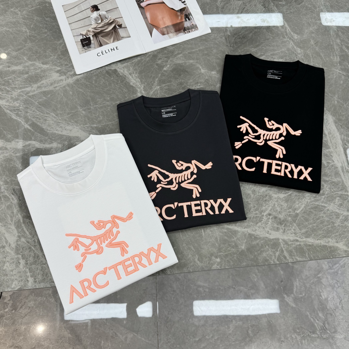 始祖🐦Arc’teryx新款潮牌T恤，男女同款❤️采用32支双纱精梳纯棉，280克重磅面料，透气又舒适，