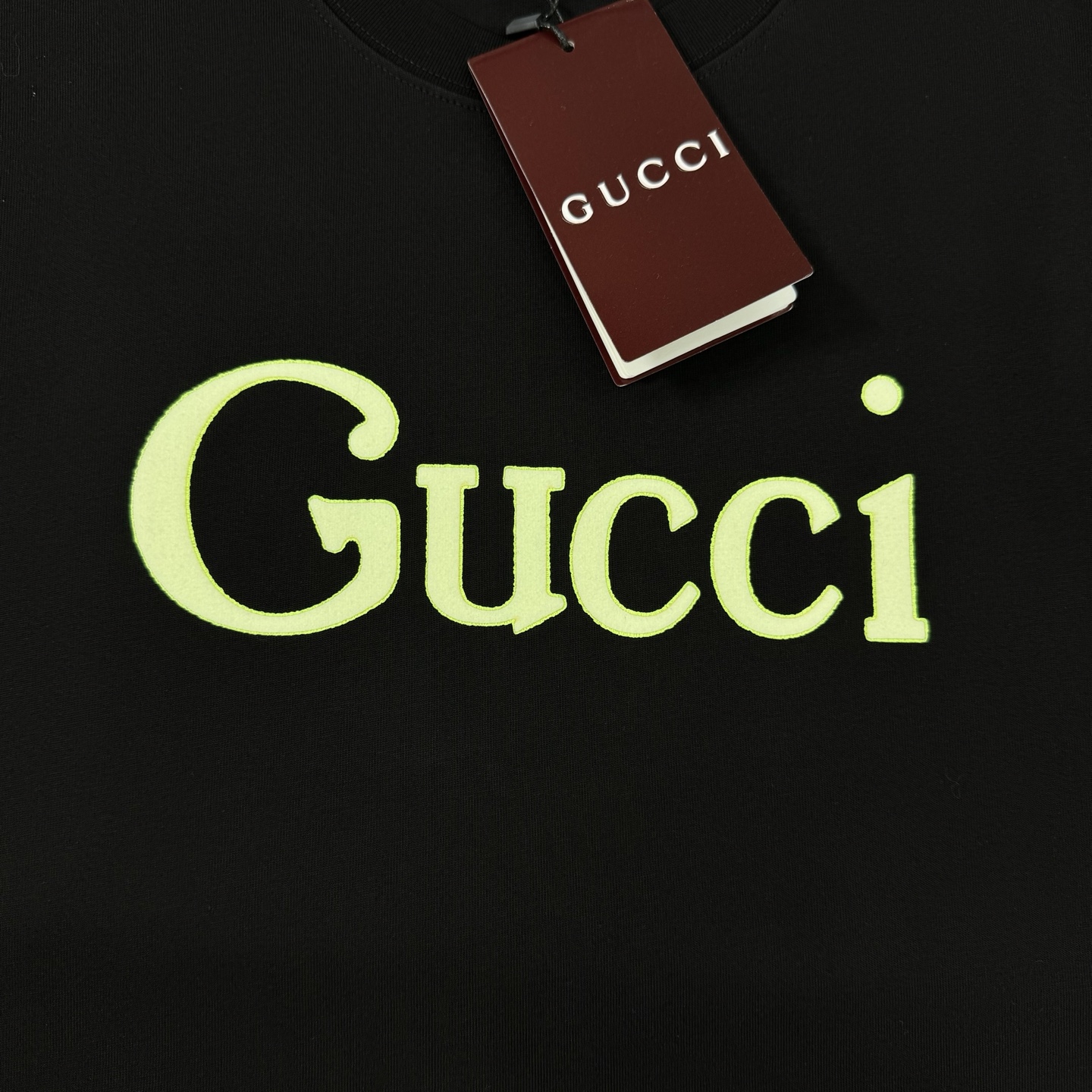 Gucci古奇新款潮牌T恤，男女同款❤️经典基础款，正面绿色 Gucci字样超有辨识度计。高品质280g