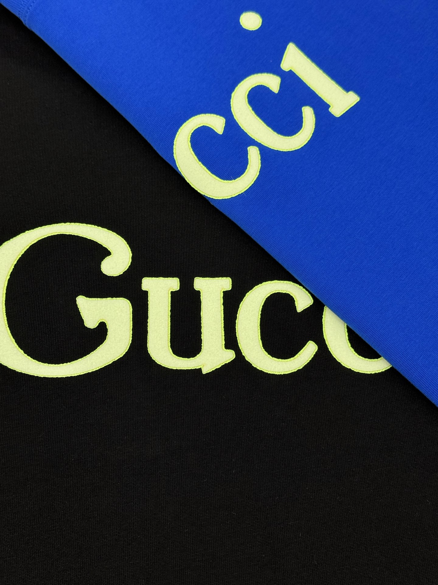 Gucci古奇新款潮牌T恤，男女同款❤️经典基础款，正面绿色 Gucci字样超有辨识度计。高品质280g