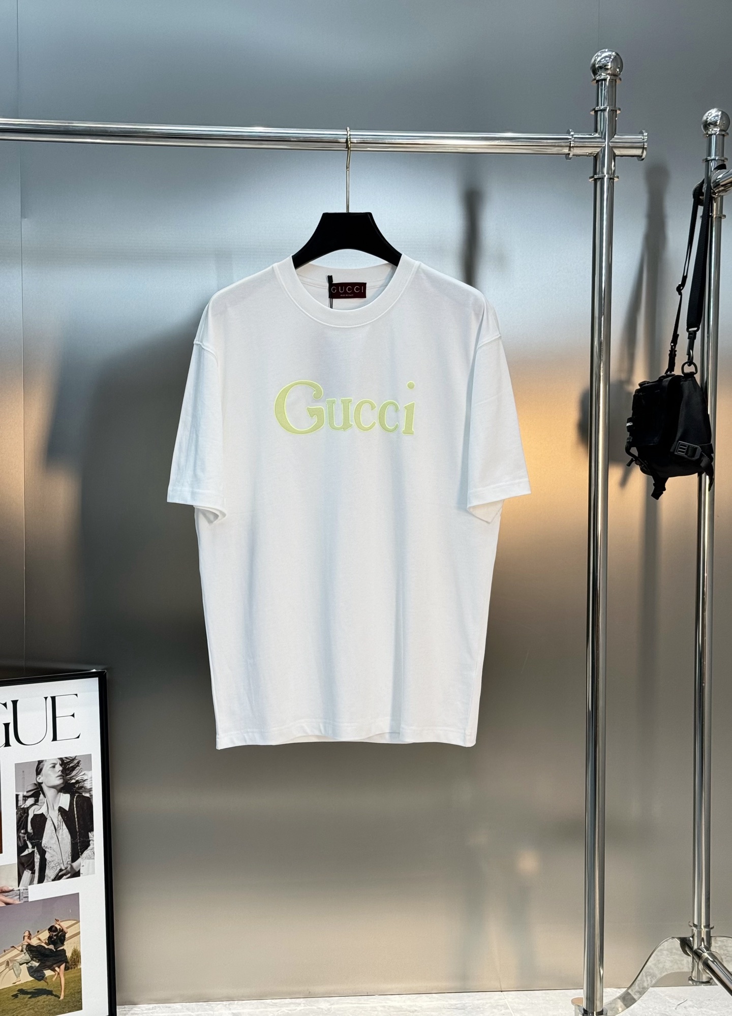 Gucci古奇新款潮牌T恤，男女同款❤️经典基础款，正面绿色 Gucci字样超有辨识度计。高品质280g