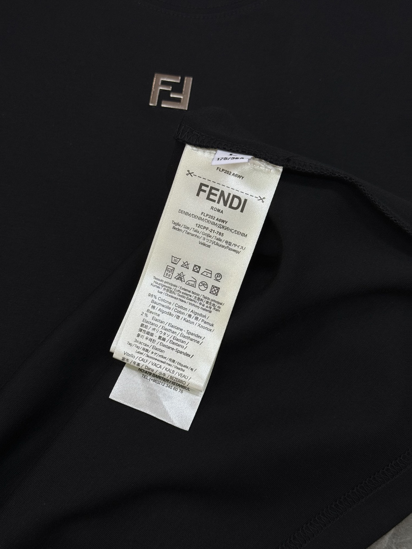 FENDI芬迪新品莫代尔T恤.简约基础款！极简经典FF整个造型的亮点.对于FD的经典演绎.下摆基础fen