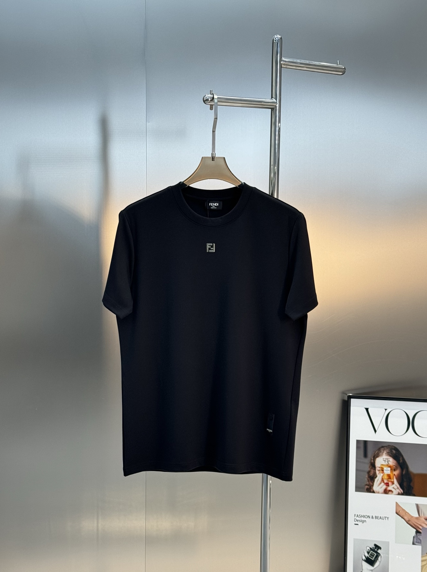 FENDI芬迪新品莫代尔T恤.简约基础款！极简经典FF整个造型的亮点.对于FD的经典演绎.下摆基础fen