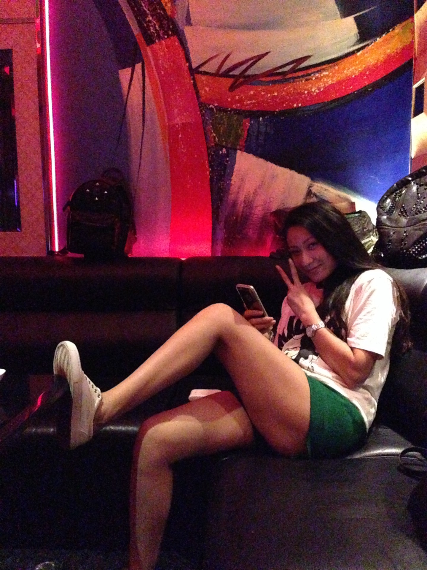 BURBERRY巴宝莉男士短袖POLO衫，经典翻领设计👨🏻黑白两色可选，胸前金色刺绣马标志超有辨识度!高