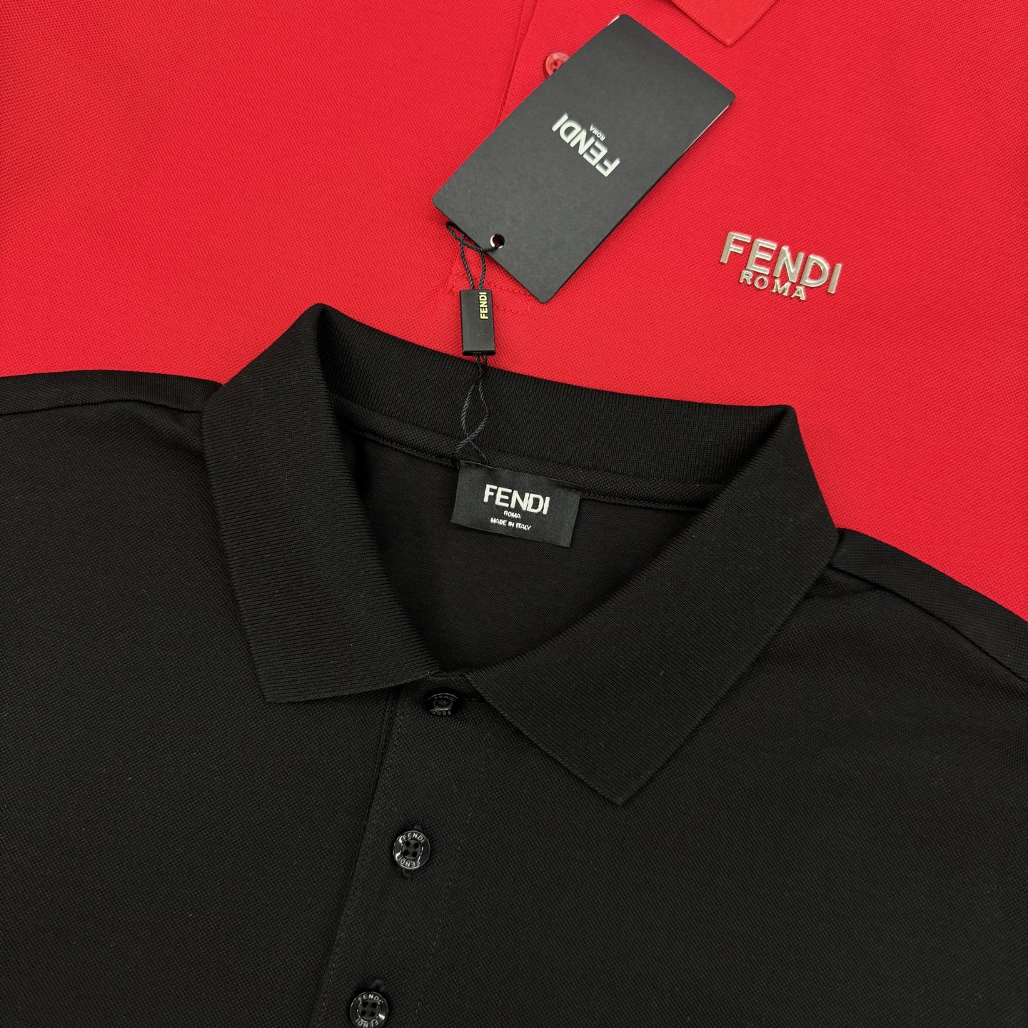 FENDI芬迪纯色短袖POLO衫，经典翻领+三颗纽扣设计，简约又高级。高品质丝光珠地棉料，柔软透气，夏天