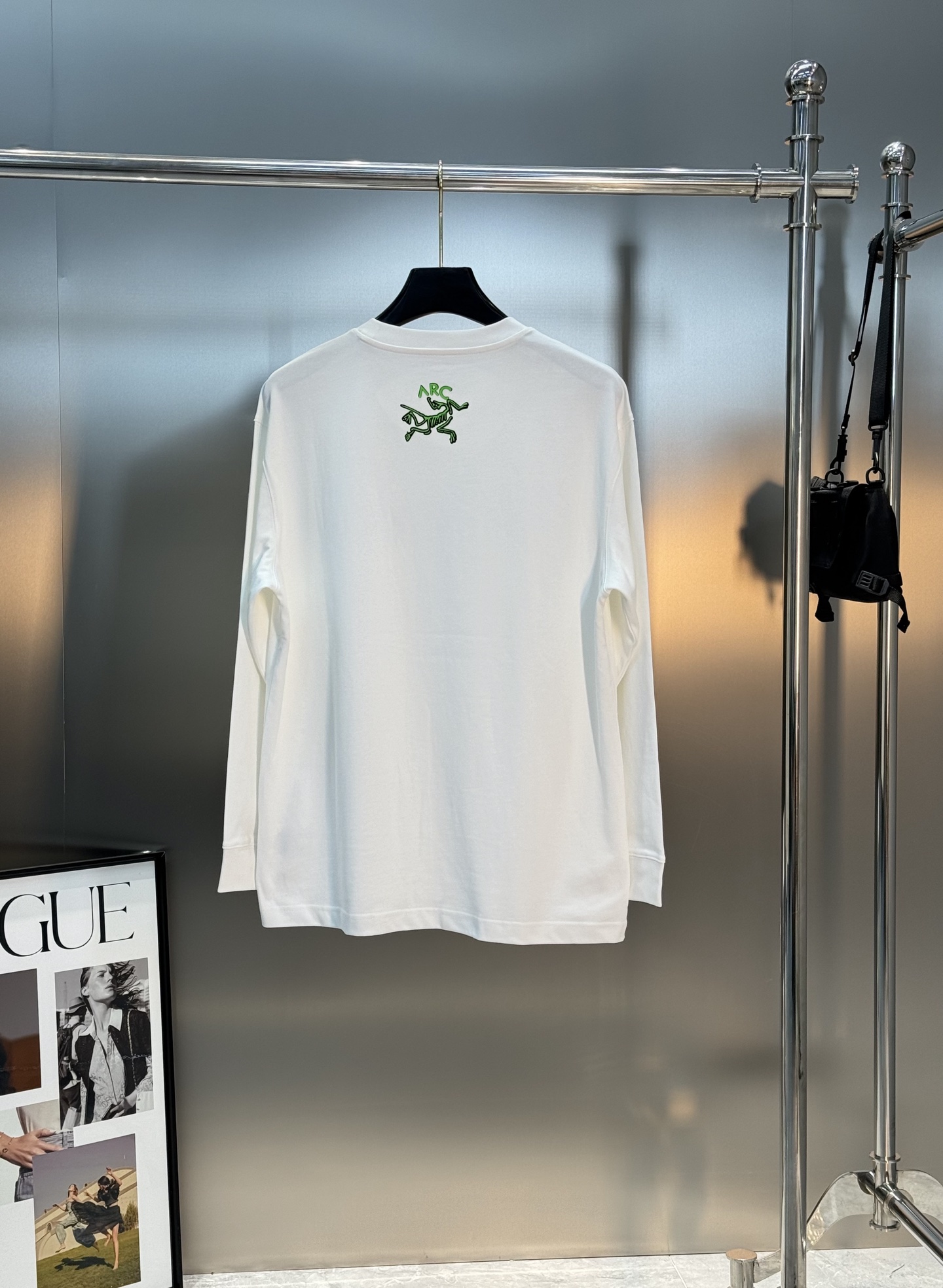 Arc'teryx始祖*鸟新款长袖T恤.高克重原单推荐.男女同款！小红书爆款推荐.胸前品牌字母图形撞色搭