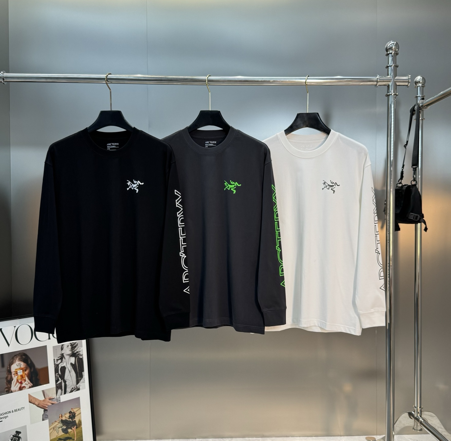 ARC'TERY*始祖-鸟新款长袖T恤.纯色系推荐！经典标识.字母排列简单高级.时尚律动感满满～质感极好