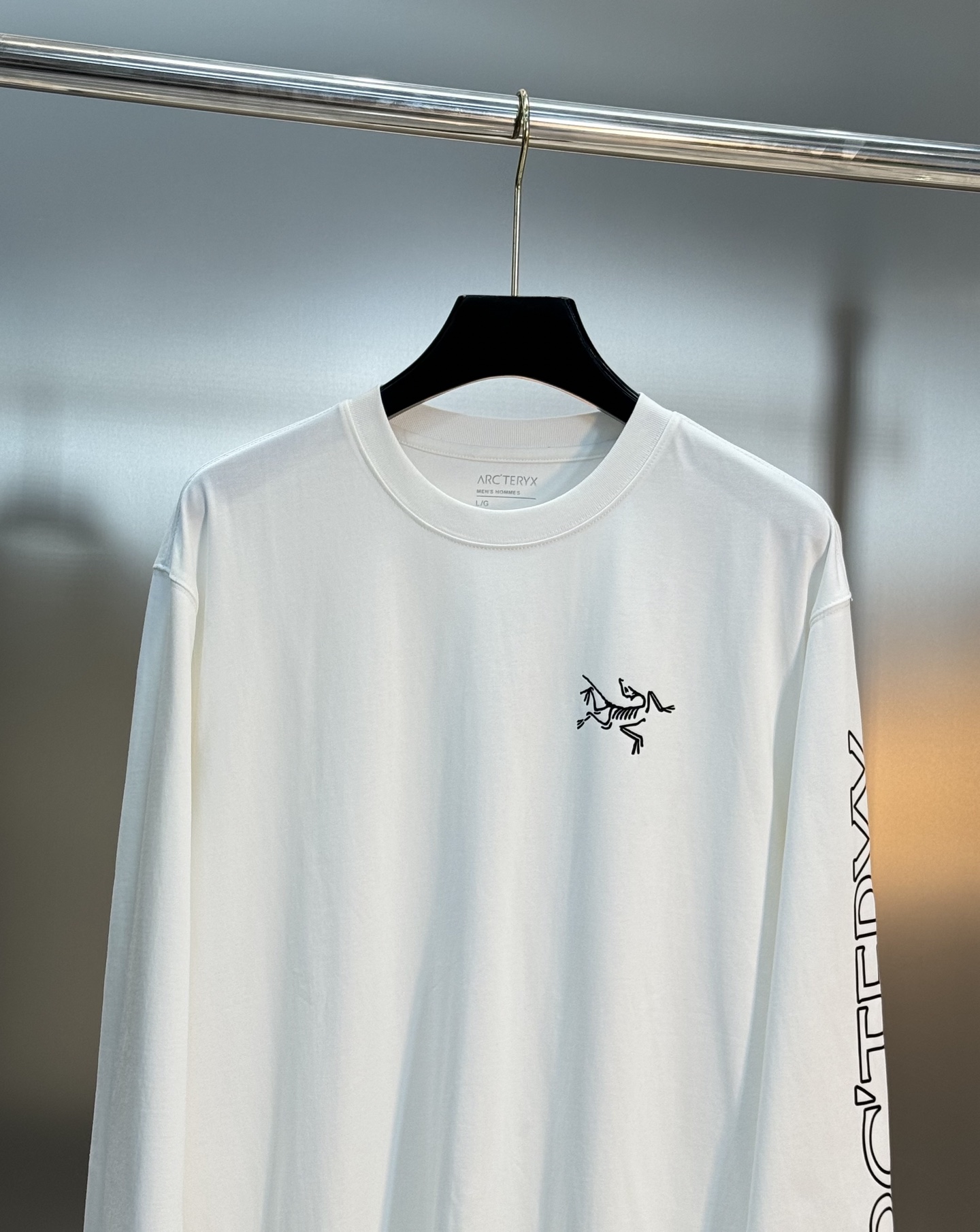 ARC'TERY*始祖-鸟新款长袖T恤.纯色系推荐！经典标识.字母排列简单高级.时尚律动感满满～质感极好