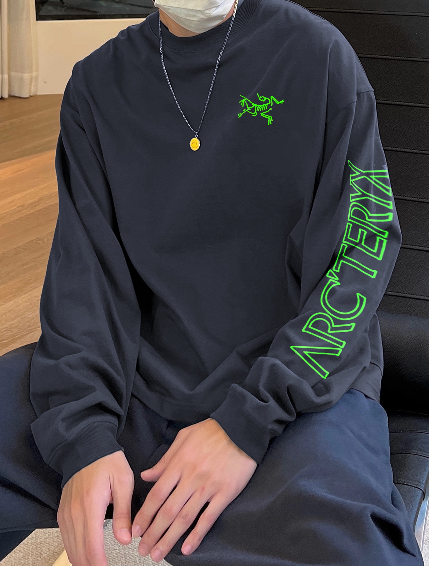 ARC'TERY*始祖-鸟新款长袖T恤.纯色系推荐！经典标识.字母排列简单高级.时尚律动感满满～质感极好