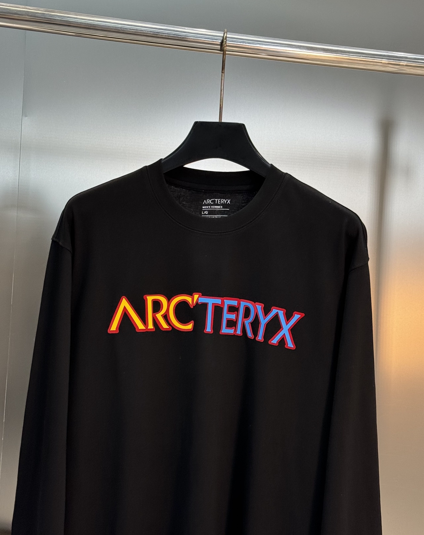 ARCTERY*始祖*鸟🐦新款宽松版型长袖T恤.男女同款～小红书推荐！胸前品牌字母图形多色彩叠加工艺.后