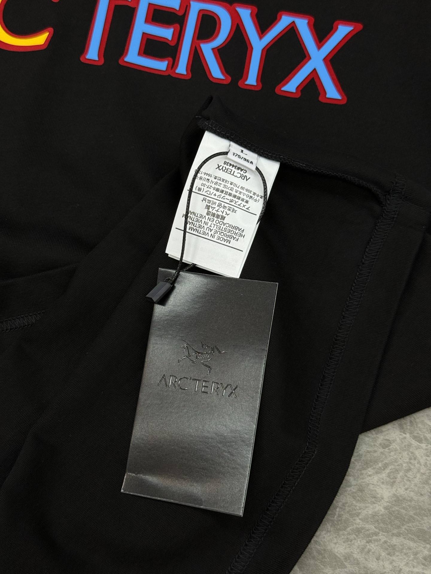 ARCTERY*始祖*鸟🐦新款宽松版型长袖T恤.男女同款～小红书推荐！胸前品牌字母图形多色彩叠加工艺.后