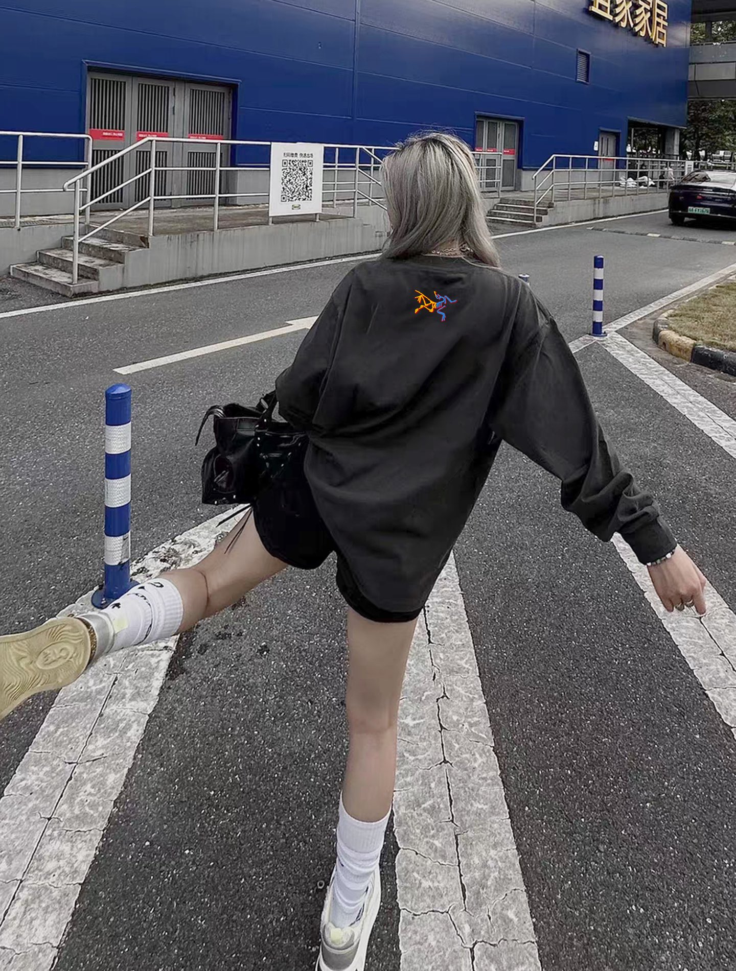 ARCTERY*始祖*鸟🐦新款宽松版型长袖T恤.男女同款～小红书推荐！胸前品牌字母图形多色彩叠加工艺.后