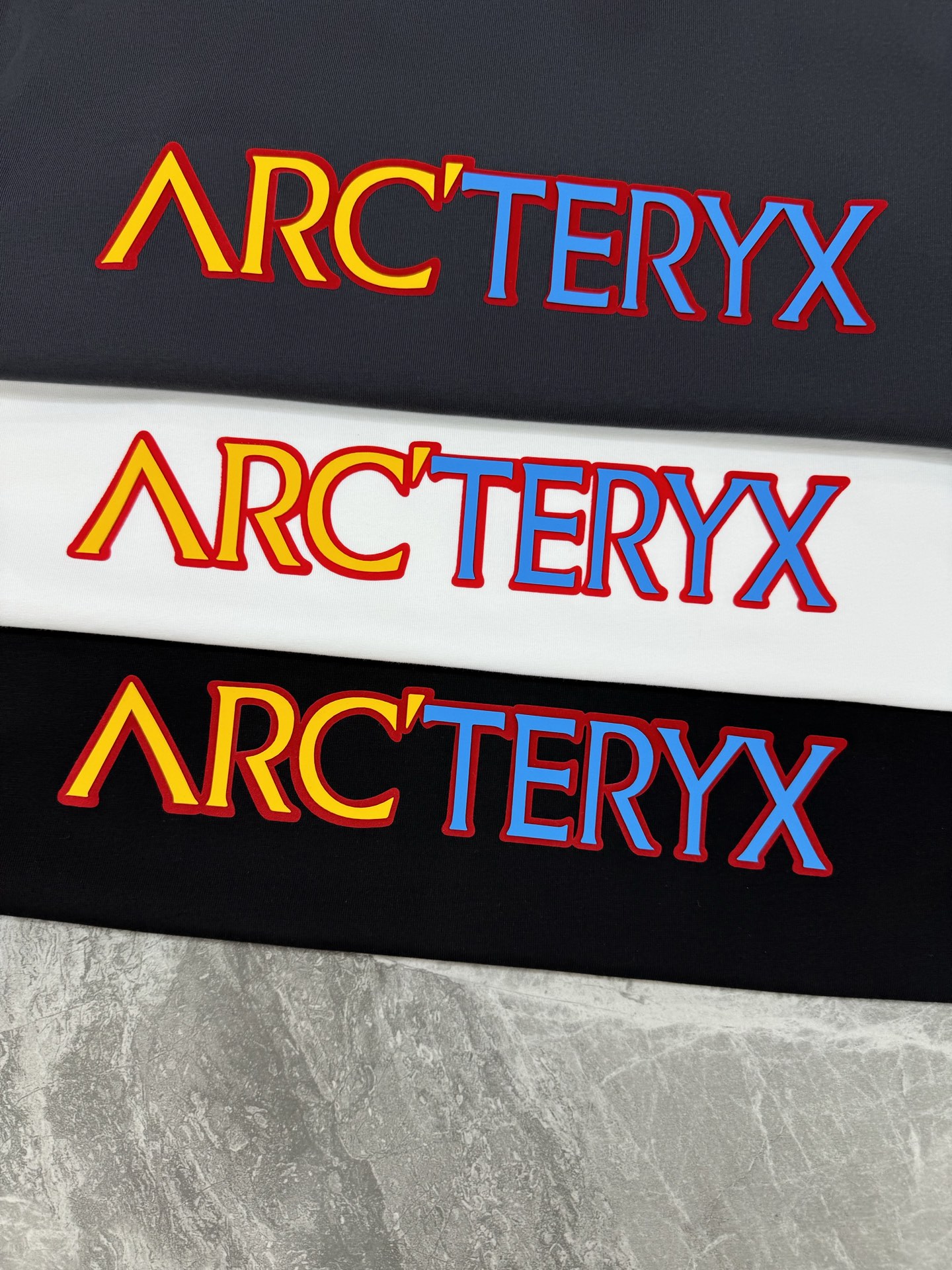 ARCTERY*始祖*鸟🐦新款宽松版型长袖T恤.男女同款～小红书推荐！胸前品牌字母图形多色彩叠加工艺.后