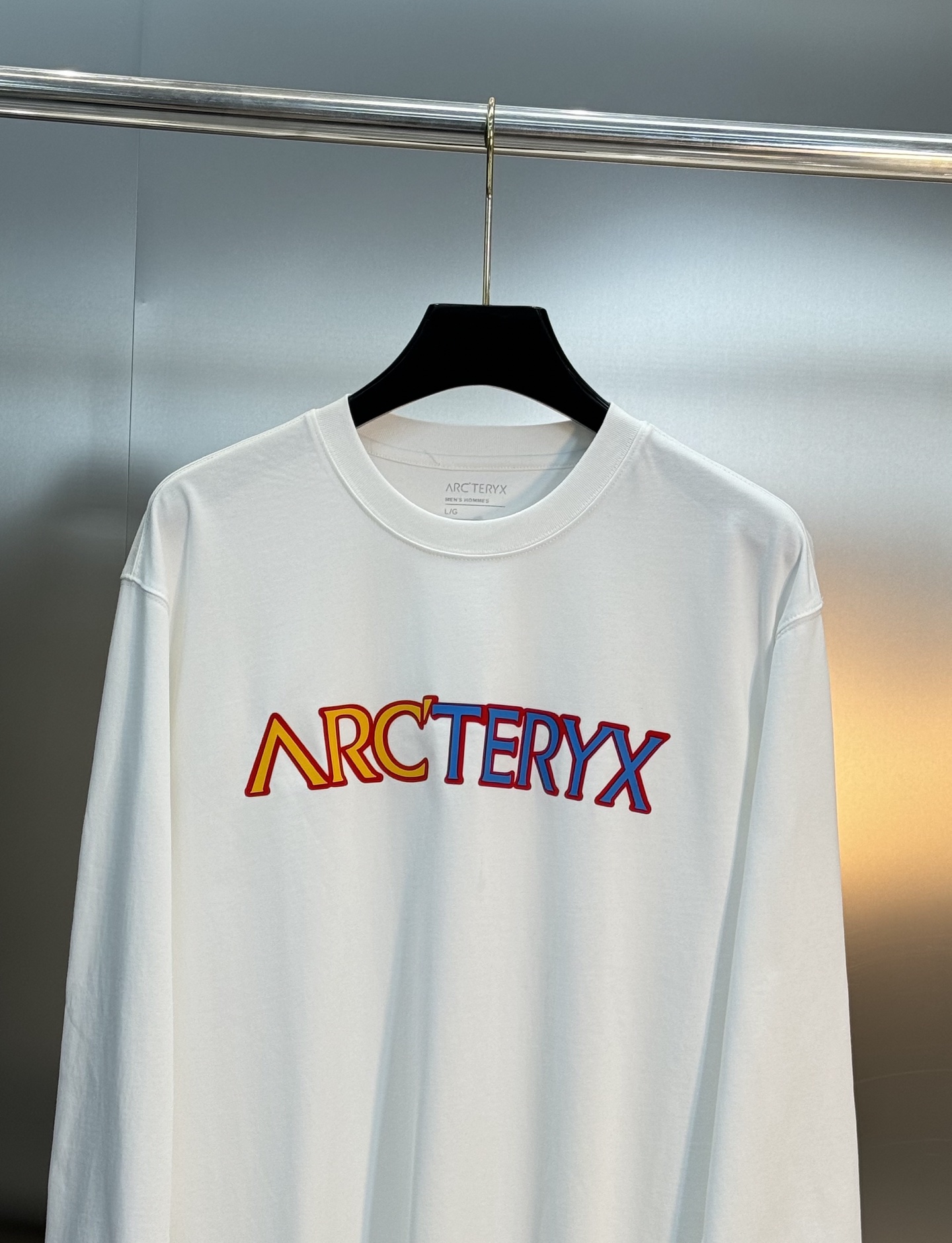 ARCTERY*始祖*鸟🐦新款宽松版型长袖T恤.男女同款～小红书推荐！胸前品牌字母图形多色彩叠加工艺.后