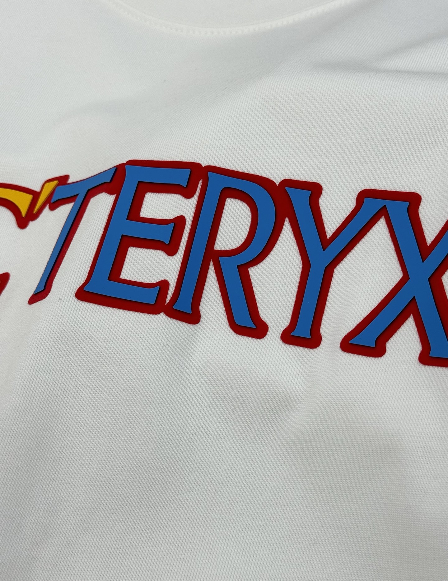 ARCTERY*始祖*鸟🐦新款宽松版型长袖T恤.男女同款～小红书推荐！胸前品牌字母图形多色彩叠加工艺.后