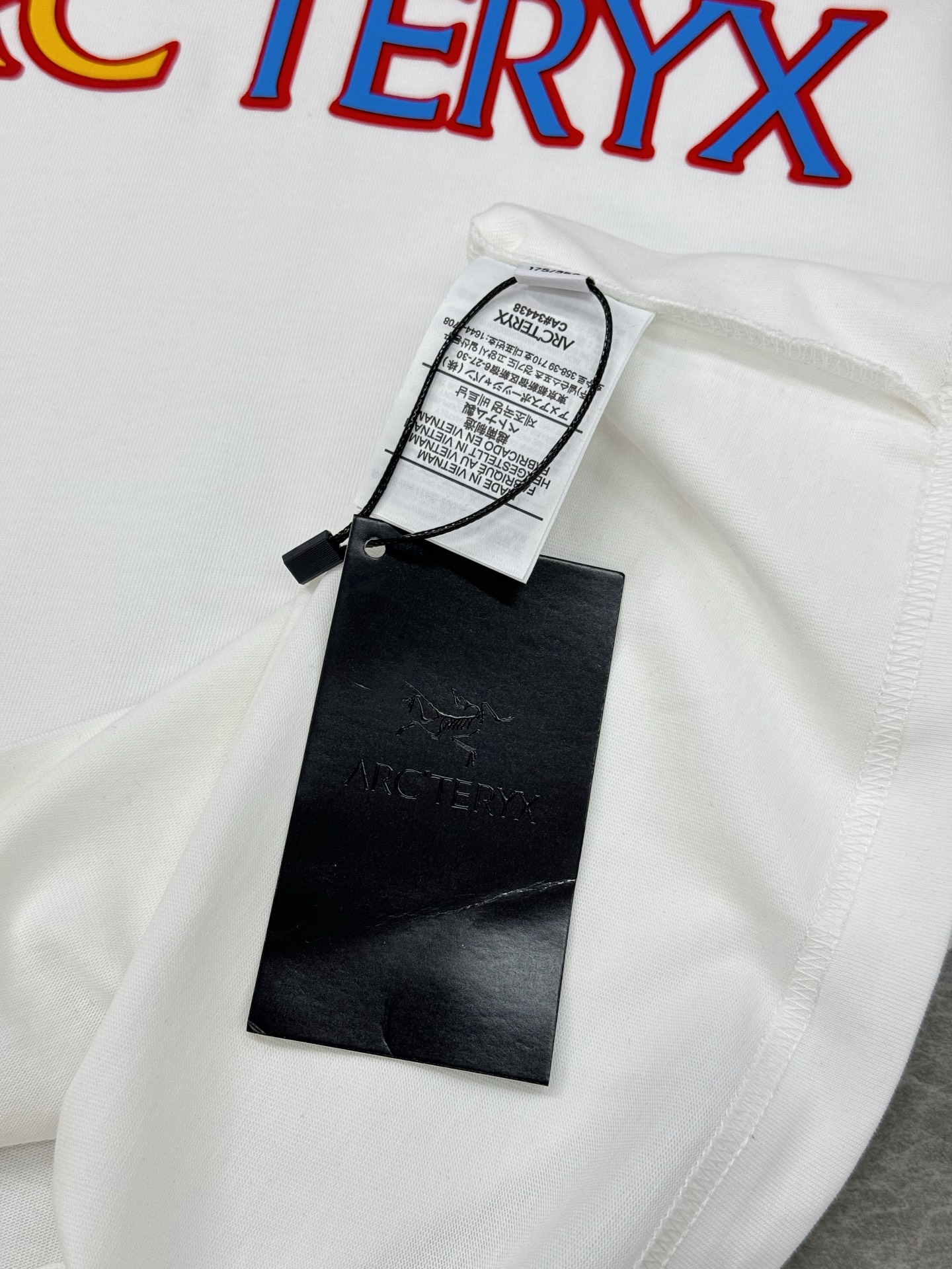 ARCTERY*始祖*鸟🐦新款宽松版型长袖T恤.男女同款～小红书推荐！胸前品牌字母图形多色彩叠加工艺.后