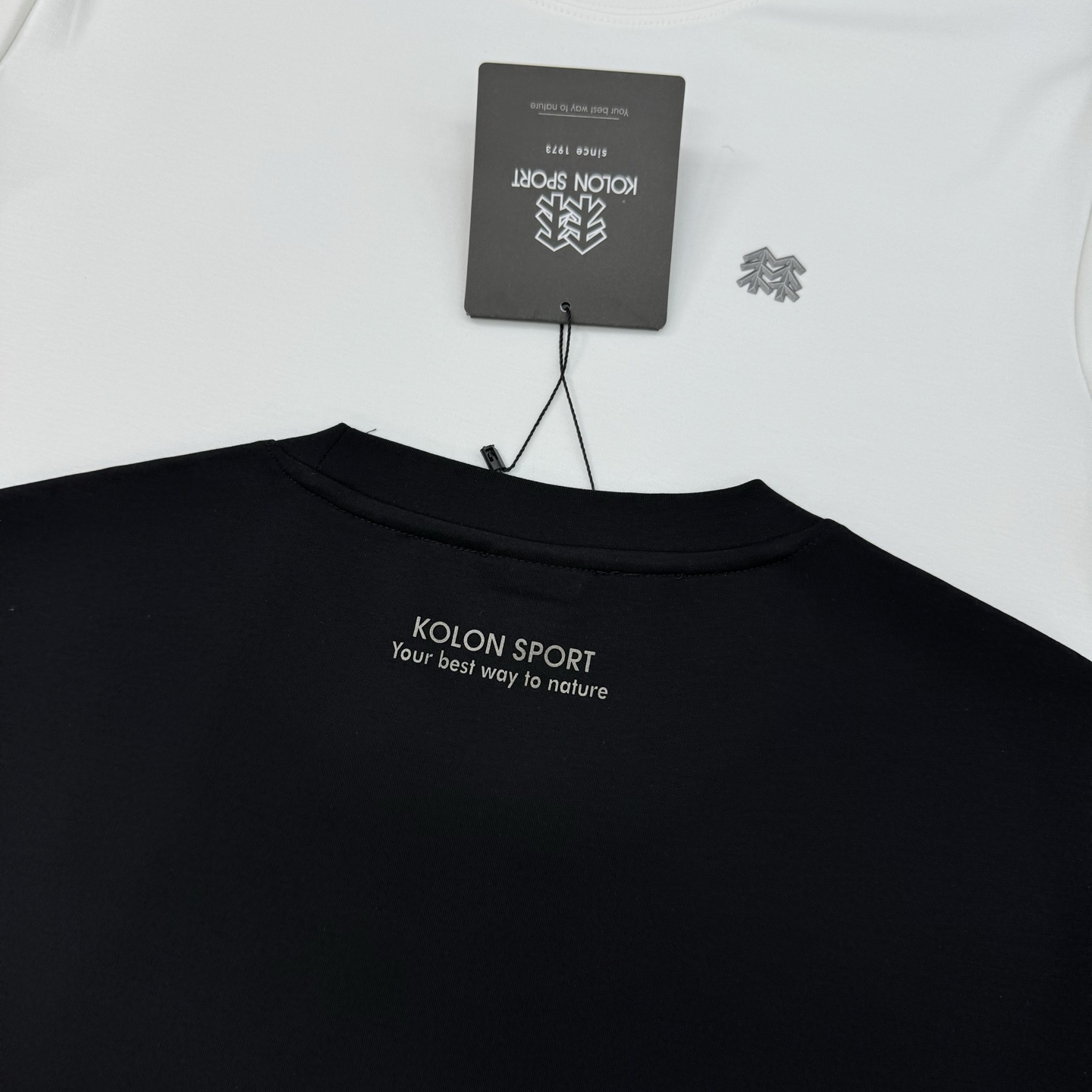 KOLONSPORT可隆新款男士长袖T恤，简约圆领设计，主打运动休闲风。高克重莫代尔棉面料，柔软细腻，暖