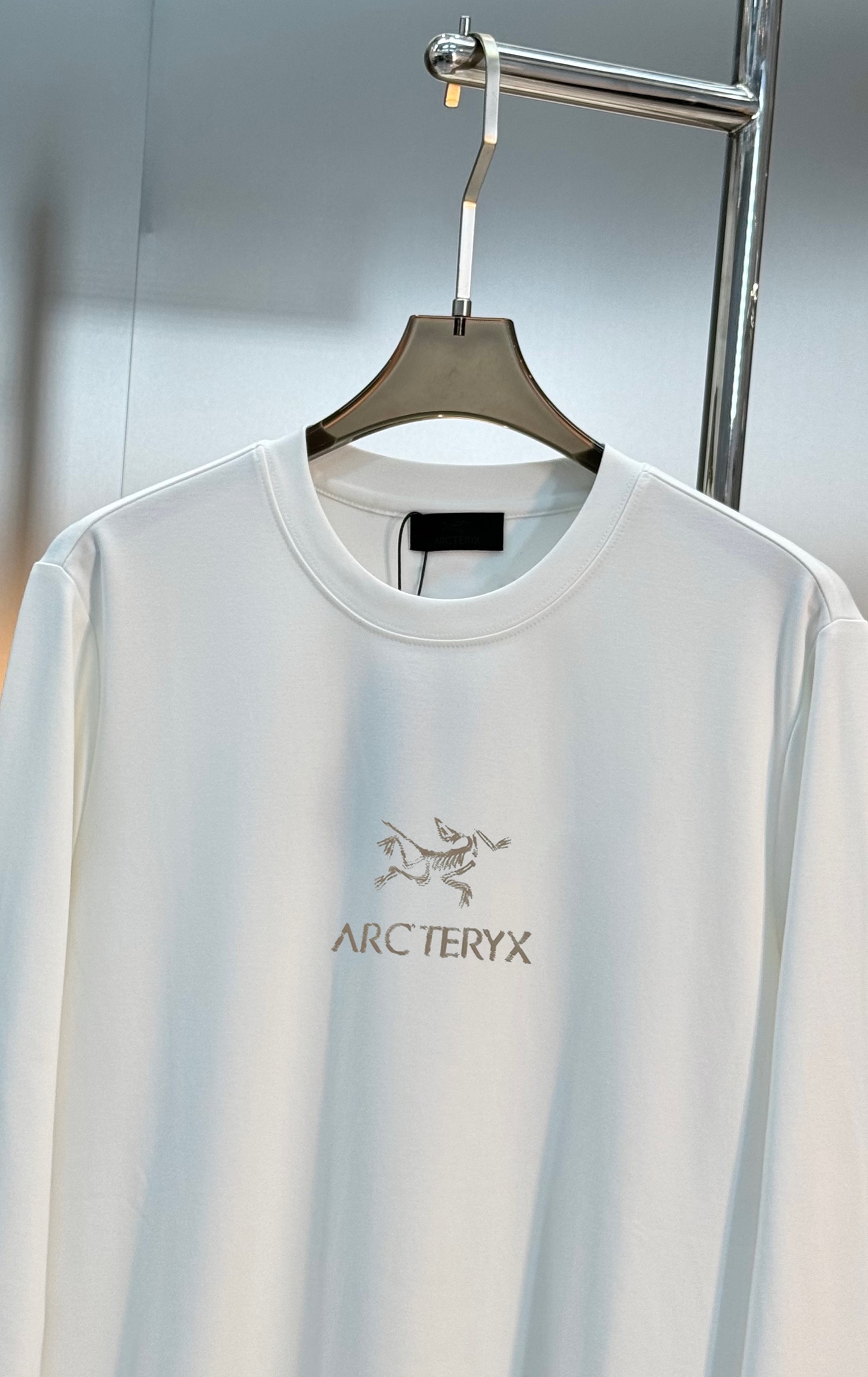 ARC'TERY*始祖-鸟🐦新款莫代尔长袖T恤.优选300g莫代尔棉质面料，柔软舒适.裁剪工艺到位没有任