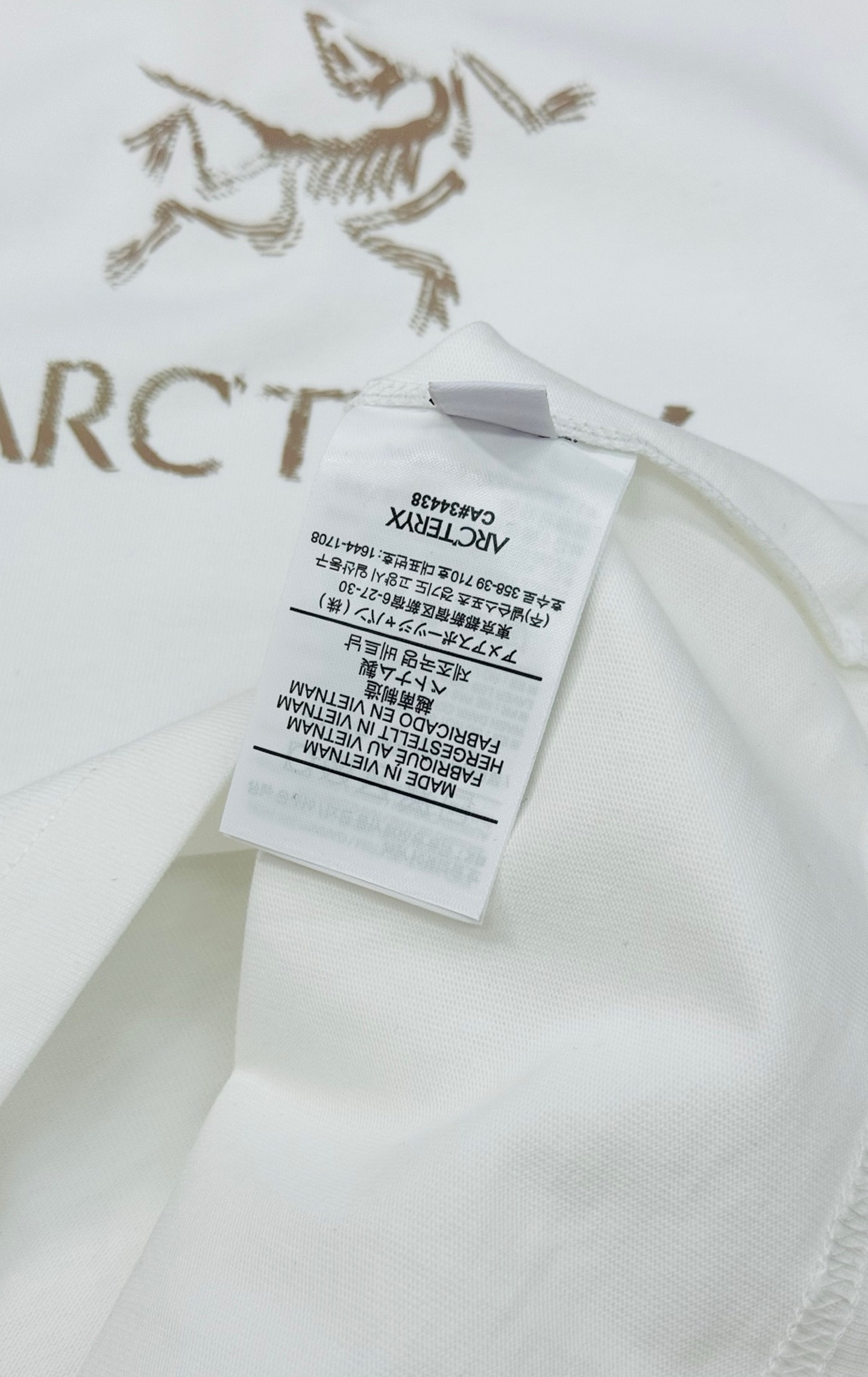 ARC'TERY*始祖-鸟🐦新款莫代尔长袖T恤.优选300g莫代尔棉质面料，柔软舒适.裁剪工艺到位没有任