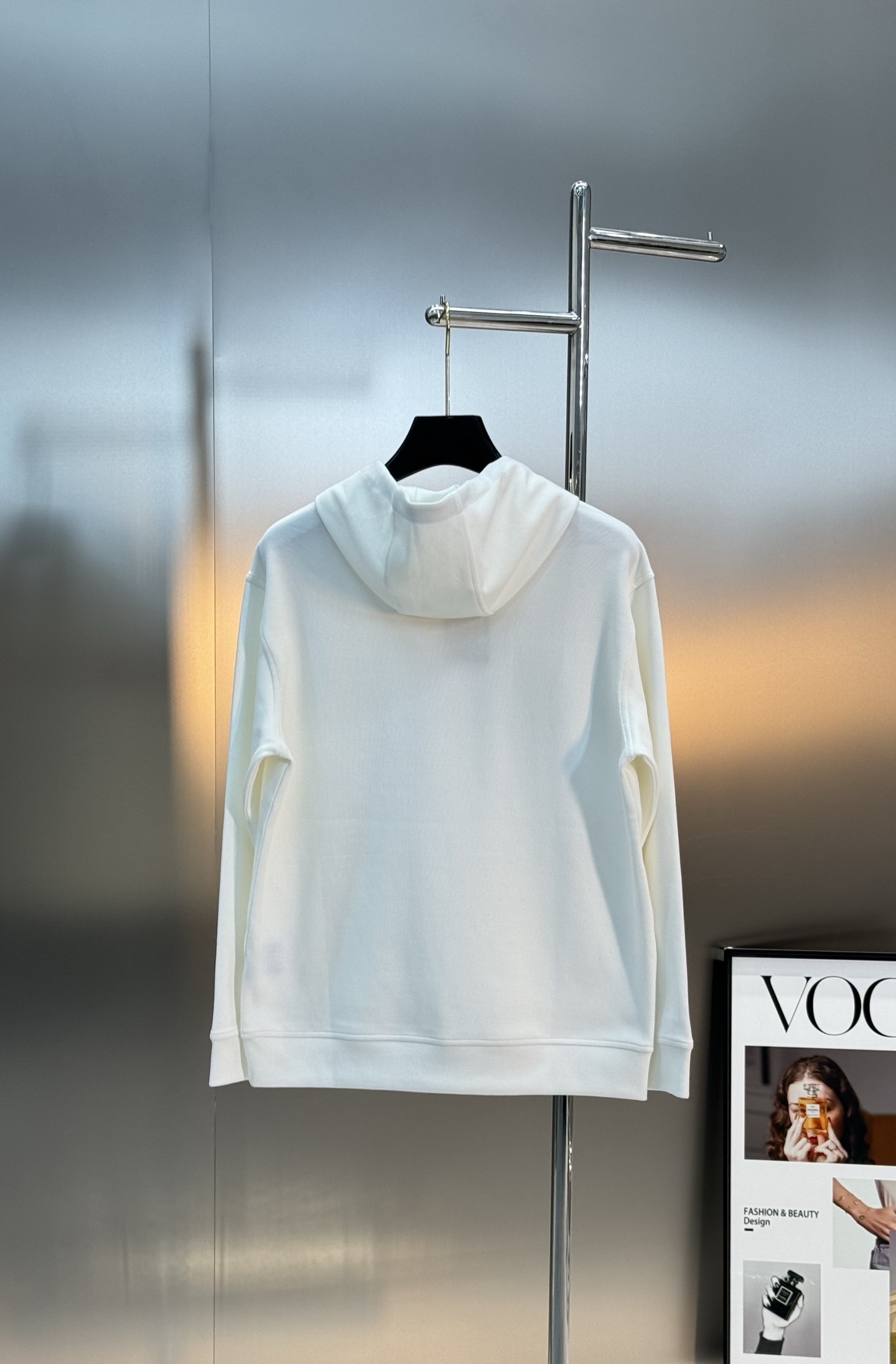 驴牌新款连帽卫衣，男女同款！采用380g天丝棉质面料，柔软舒适，日常穿着超友好!正面彩色立体印花+经典L