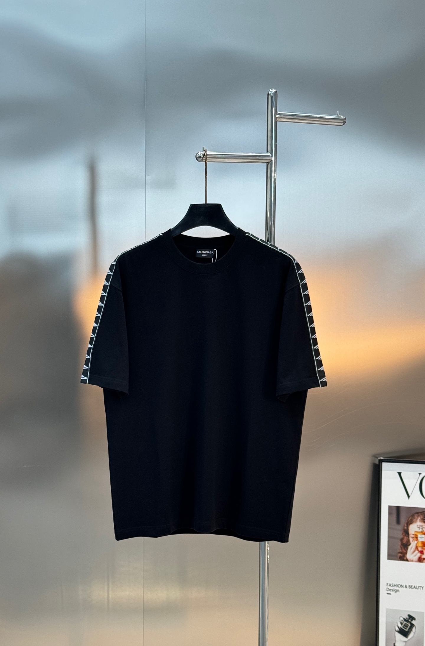 Balenciaga巴黎世家织带T恤，可成套搭配.280g棉质面料柔软透气，日常穿着超舒适!肩部字母织带