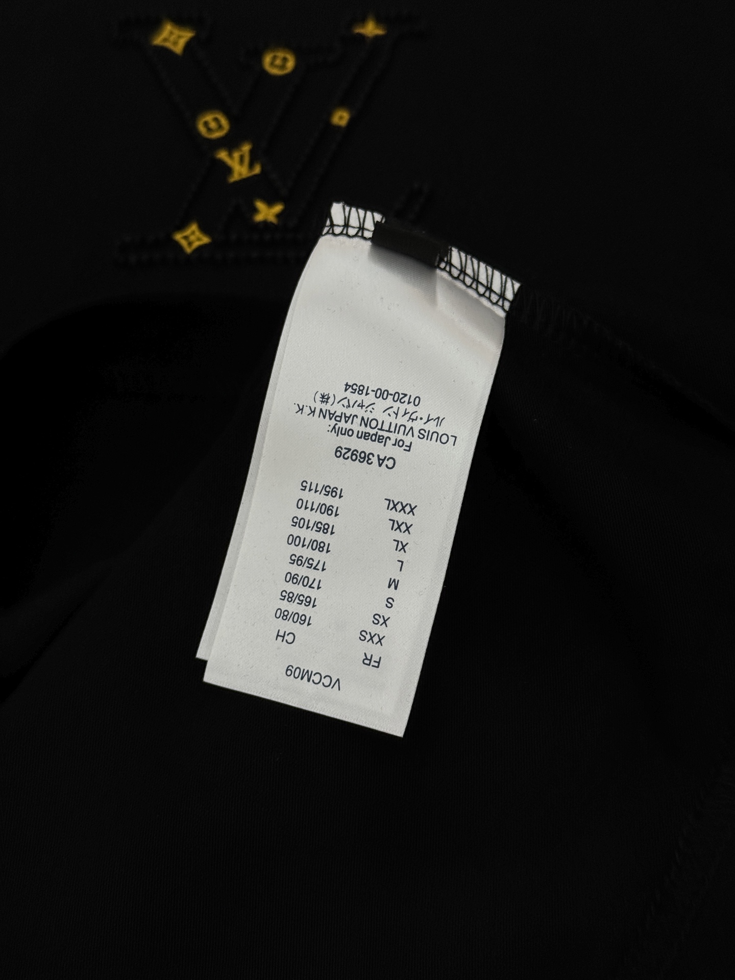 驴牌新款潮人T恤.胸前经典Monogram刺绣+金色花型点缀，后背大图形刺绣🪡彰显个性.超有辨识度。高品