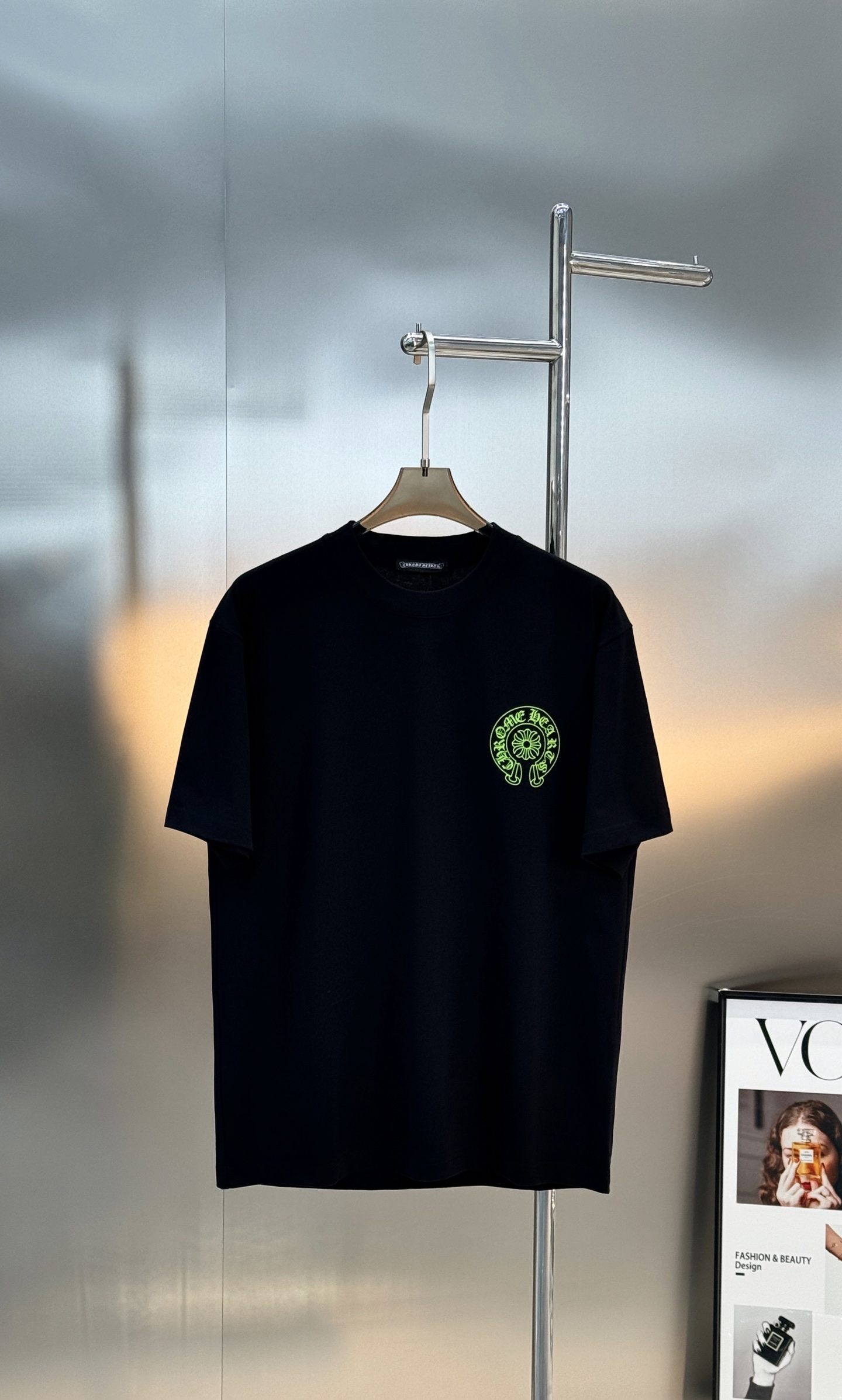 Chrome Hearts克罗心新品马蹄铁印花短袖.男女同款.黑色+白色两色可选，双面马蹄铁Logo超有