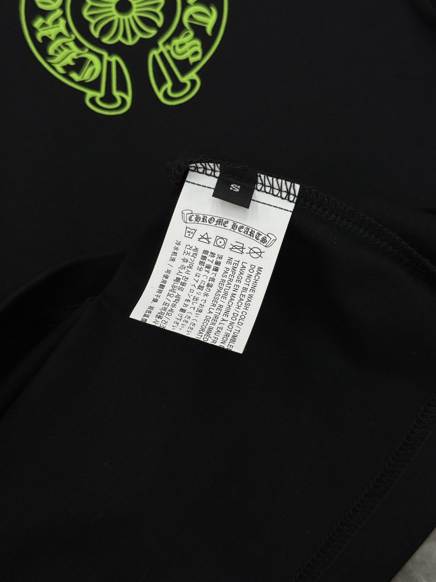 Chrome Hearts克罗心新品马蹄铁印花短袖.男女同款.黑色+白色两色可选，双面马蹄铁Logo超有