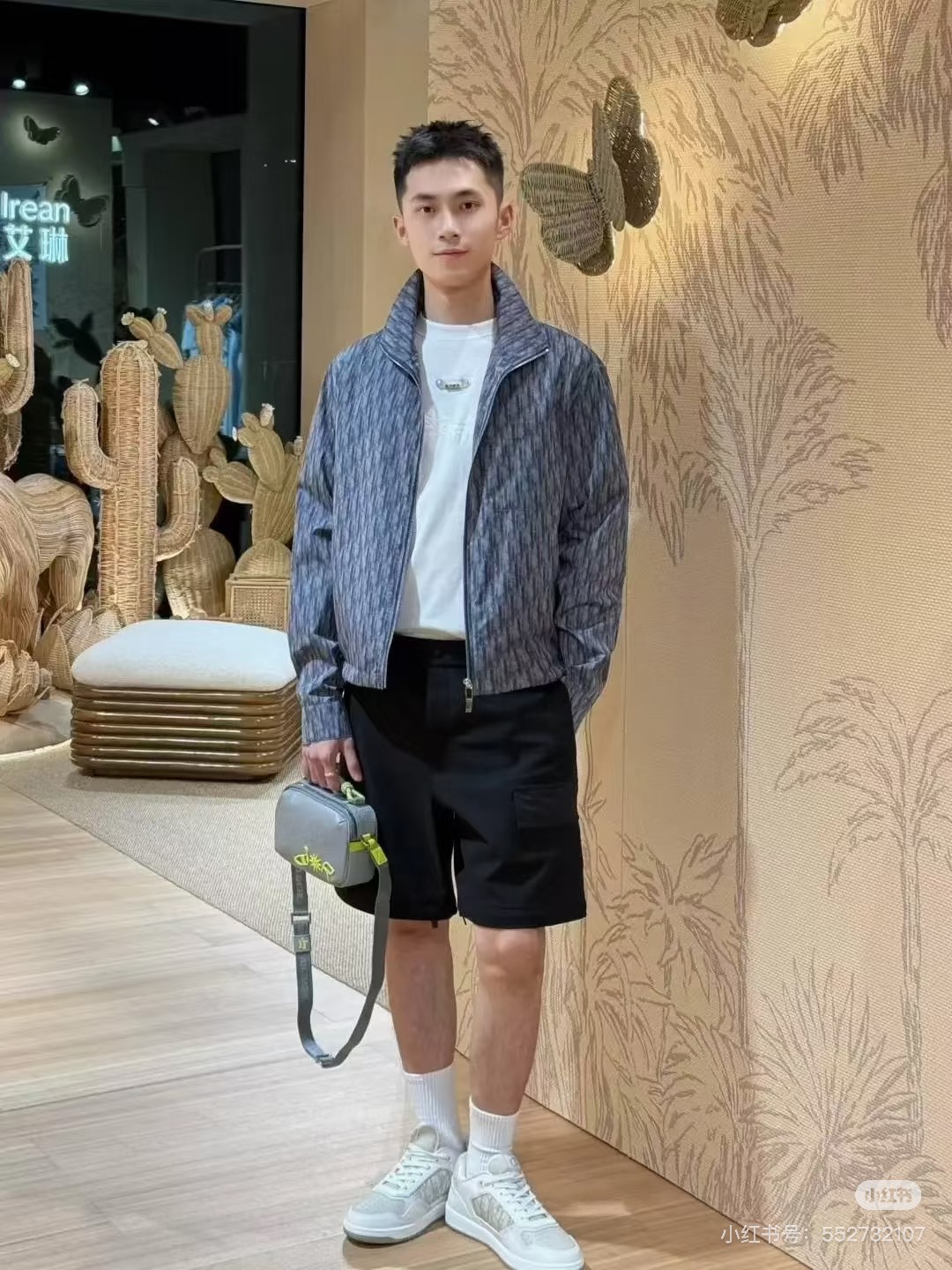 Dior Oblique印花夹克，经典Oblique图案，灵感源自日本纺织工艺，艺术感满满。高品质面料，