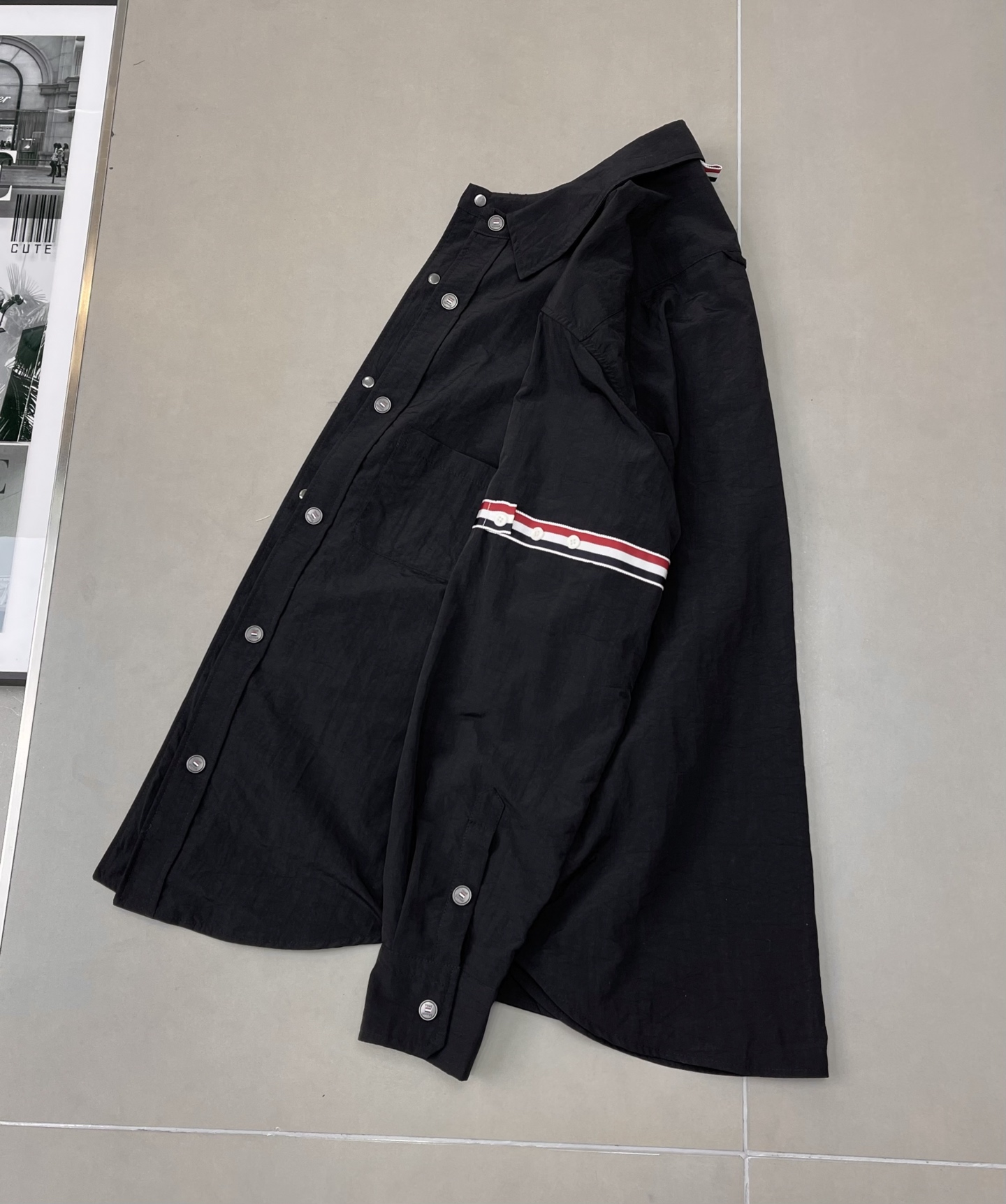 ThomBrowne TB 双袖标夹克外套，最高版本🌟翻领中长款衬衫夹克，双袖标织带装饰；定制字母log