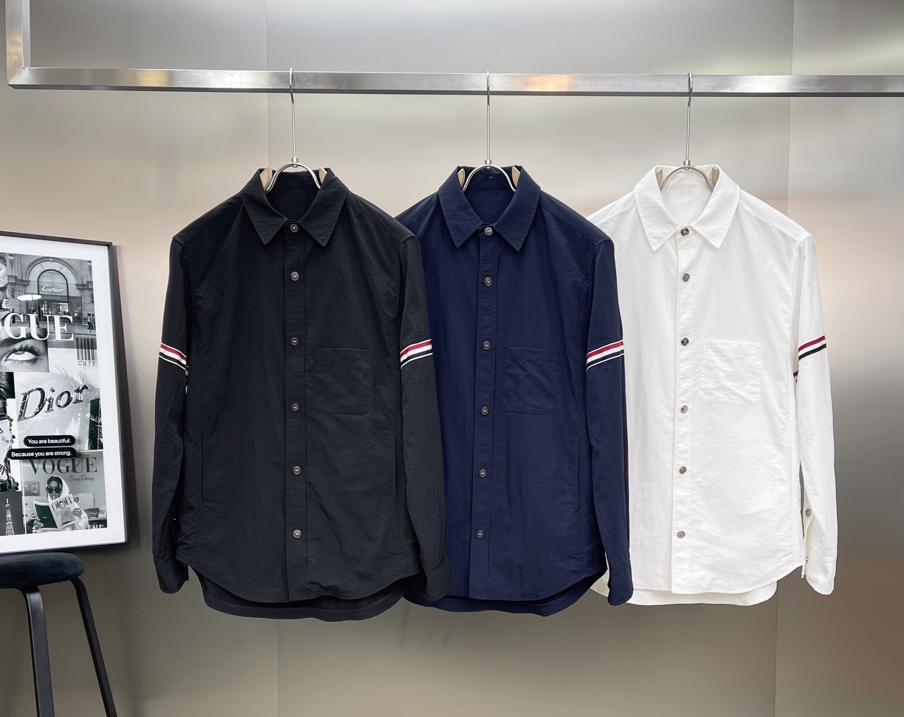 ThomBrowne TB 双袖标夹克外套，最高版本🌟翻领中长款衬衫夹克，双袖标织带装饰；定制字母log