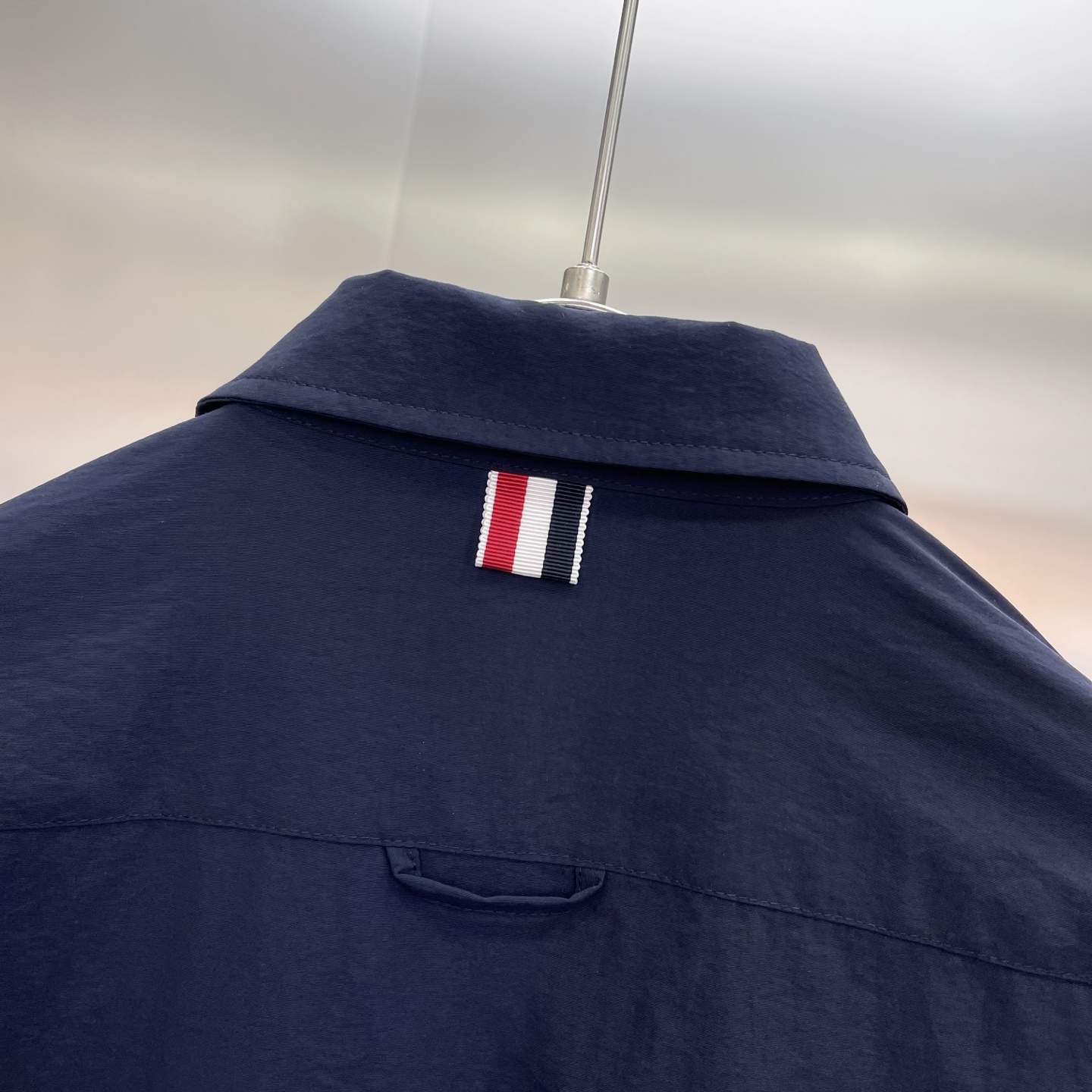 ThomBrowne TB 双袖标夹克外套，最高版本🌟翻领中长款衬衫夹克，双袖标织带装饰；定制字母log