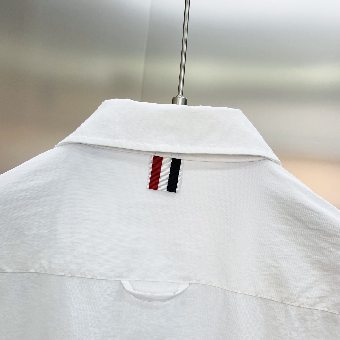 ThomBrowne TB 双袖标夹克外套，最高版本🌟翻领中长款衬衫夹克，双袖标织带装饰；定制字母log