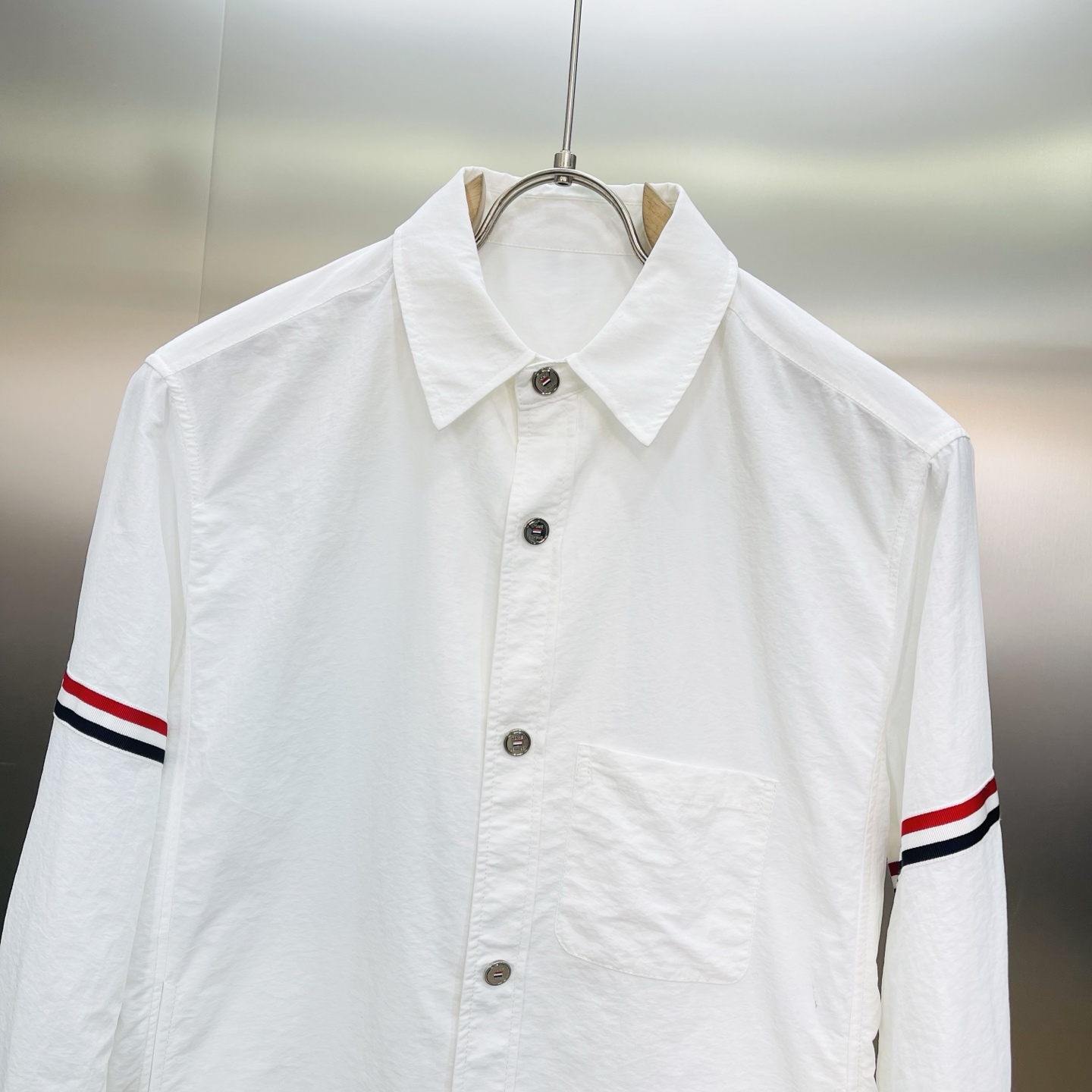 ThomBrowne TB 双袖标夹克外套，最高版本🌟翻领中长款衬衫夹克，双袖标织带装饰；定制字母log