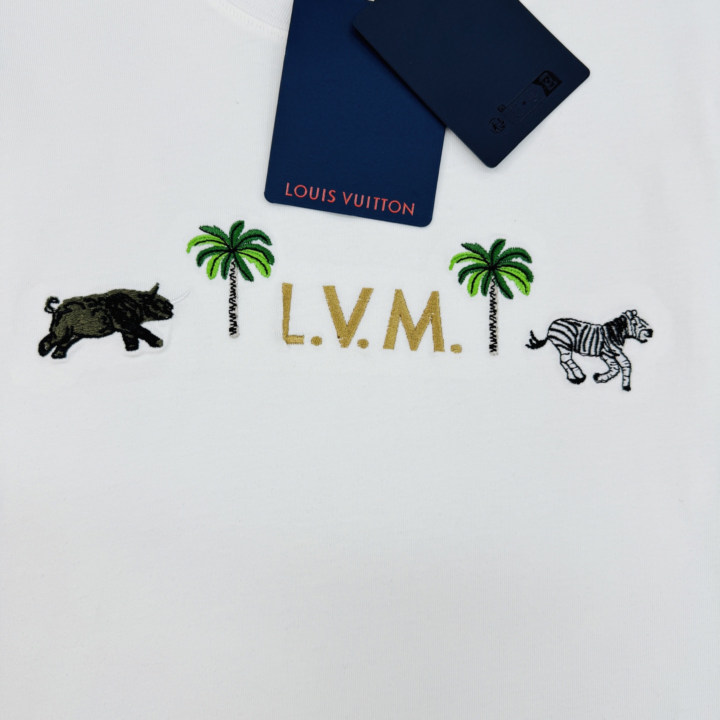 驴牌动物刺绣短袖T恤.男女同款！LV2026春夏系列动物刺绣短袖T恤，高品质纯棉材质，柔软舒适，日常穿着