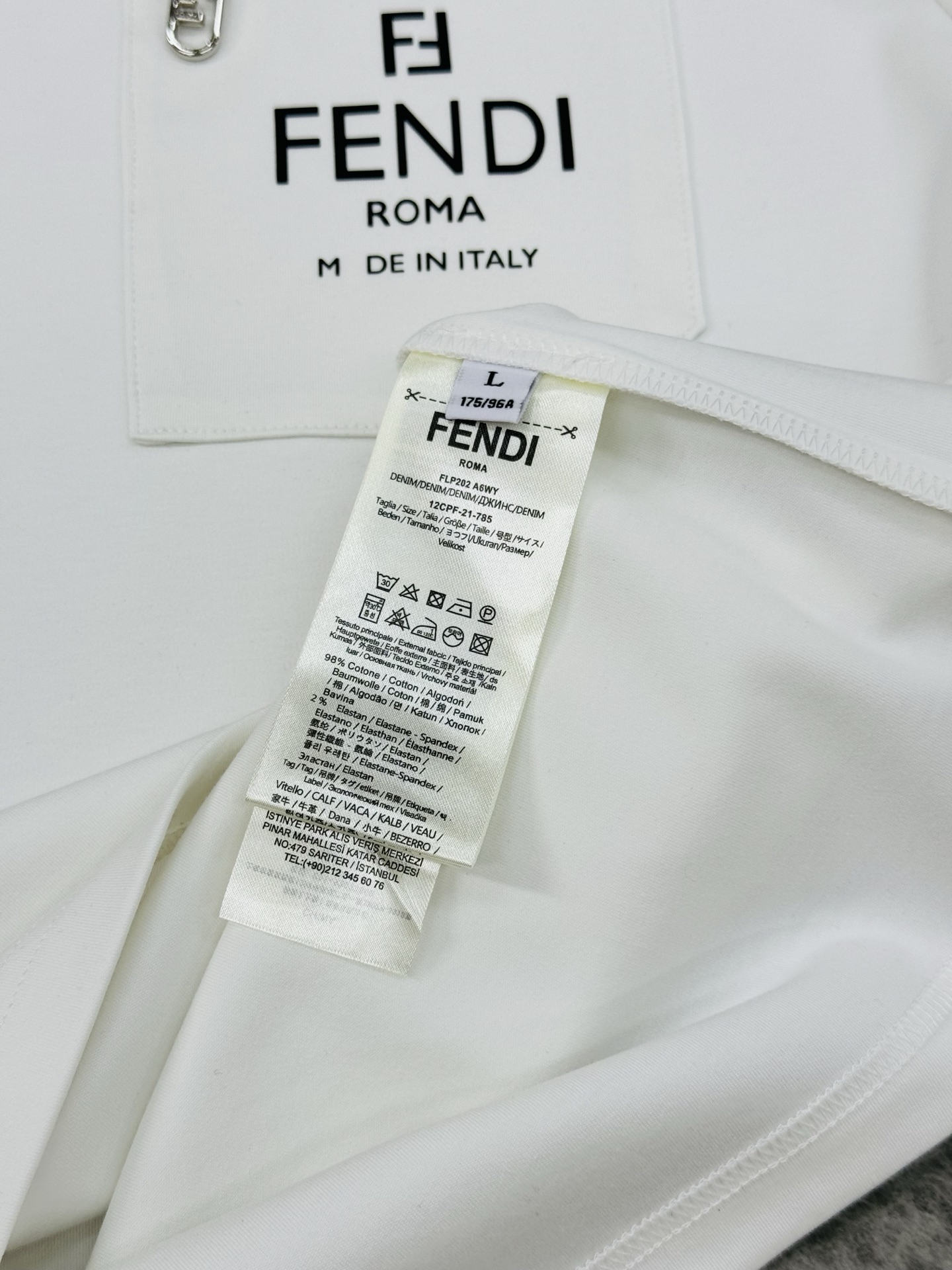 FENDI芬迪新品男士圆领短袖.莫代尔加厚款！搭载Fendi-LOGO.原版五金拉链口袋设计.下摆标识品