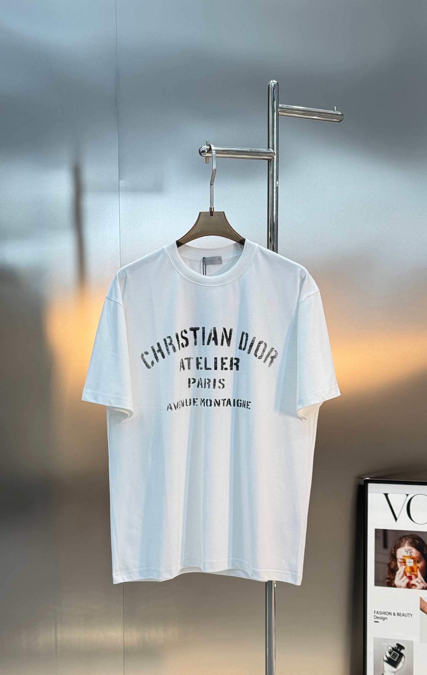 Dior Atelier标志T恤❤️男女同款！DiorAtelier系列T恤，胸前黑色
