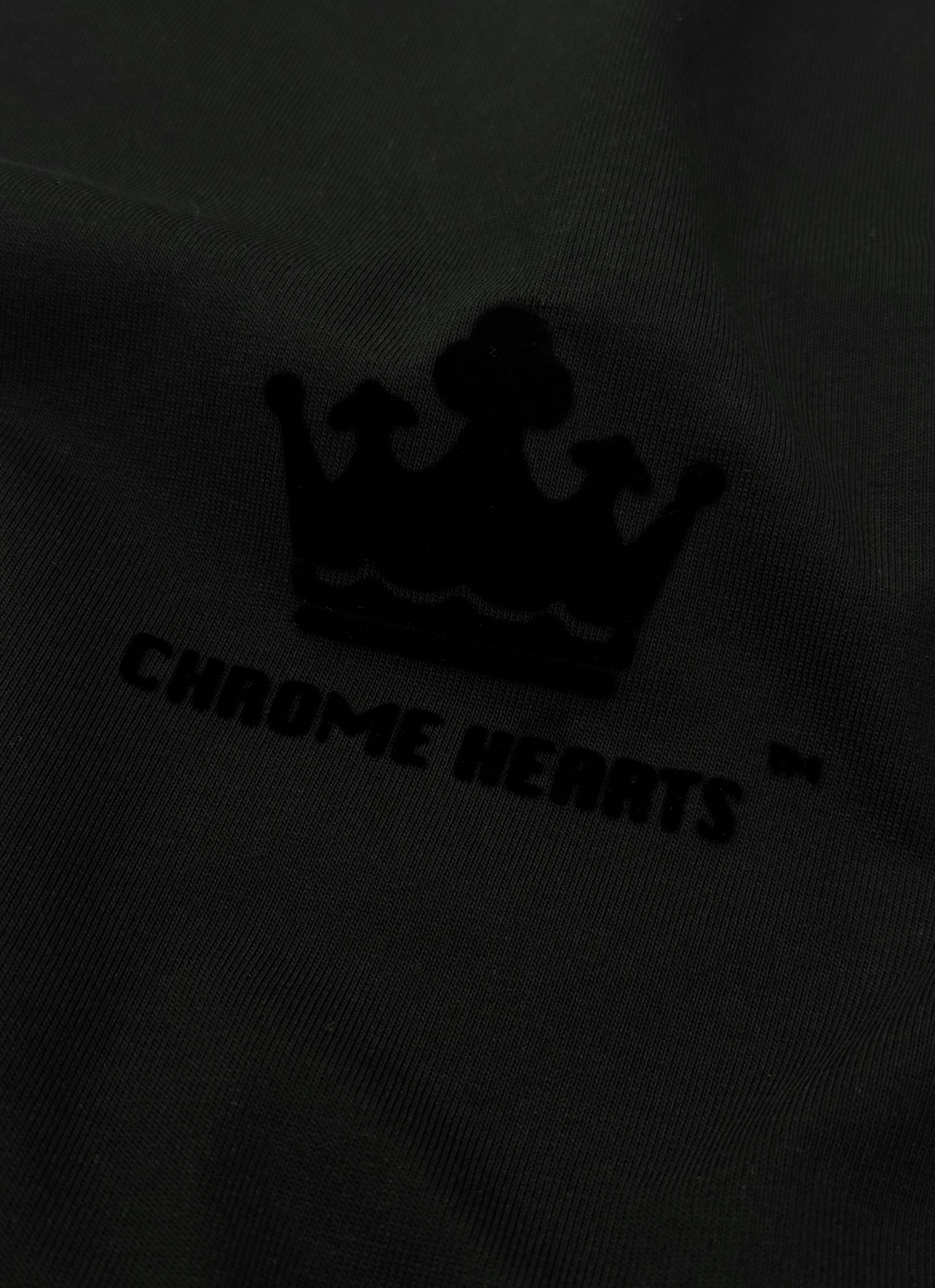 Chrome Hearts克罗心新品T恤.男女同款❤️ 背面是十字架+翅膀的暗黑风印花，哥特感满满!纯棉