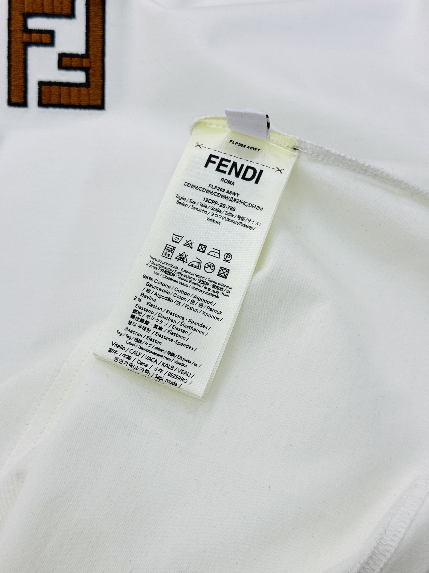 Fendi芬迪26s春夏圆领丝光棉T恤.优秀品质和当代流行元素搭配.前胸立体3D刺绣🪡质感LOGO超强标